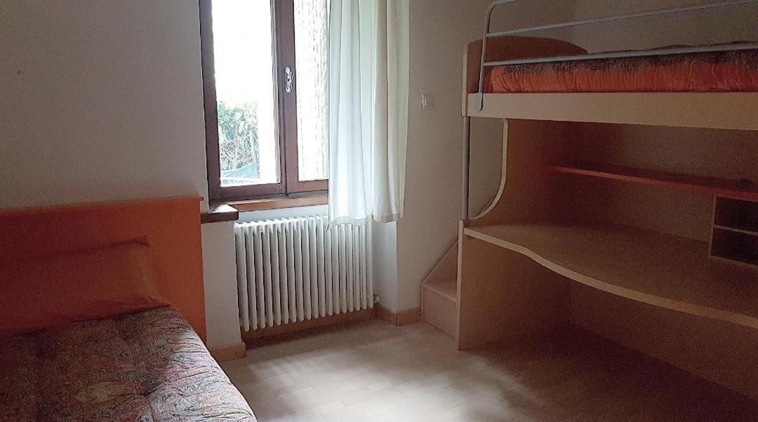 Alisea Home en Pinzolo — hotel room