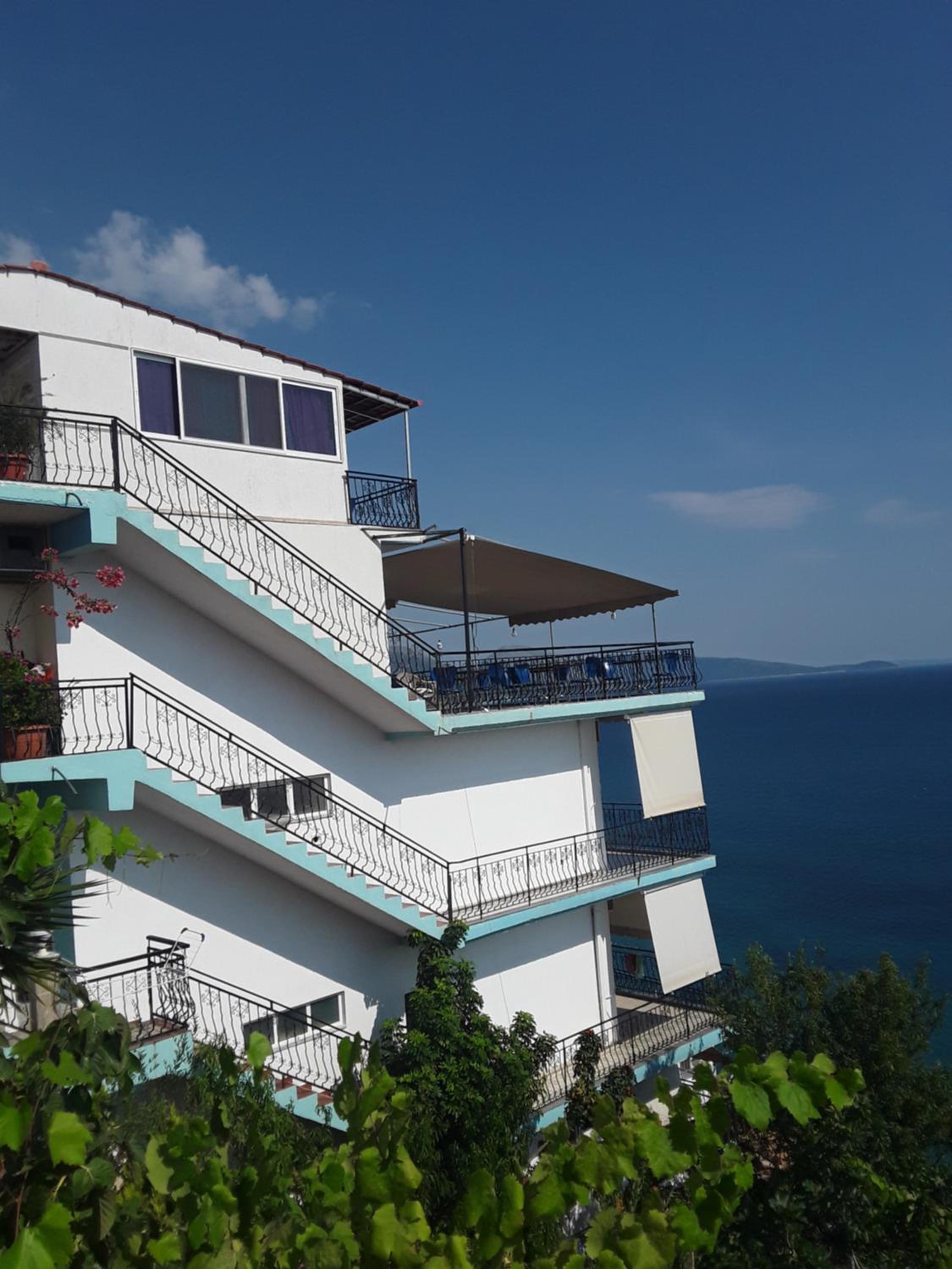 Odhisea Hotel Restaurant
