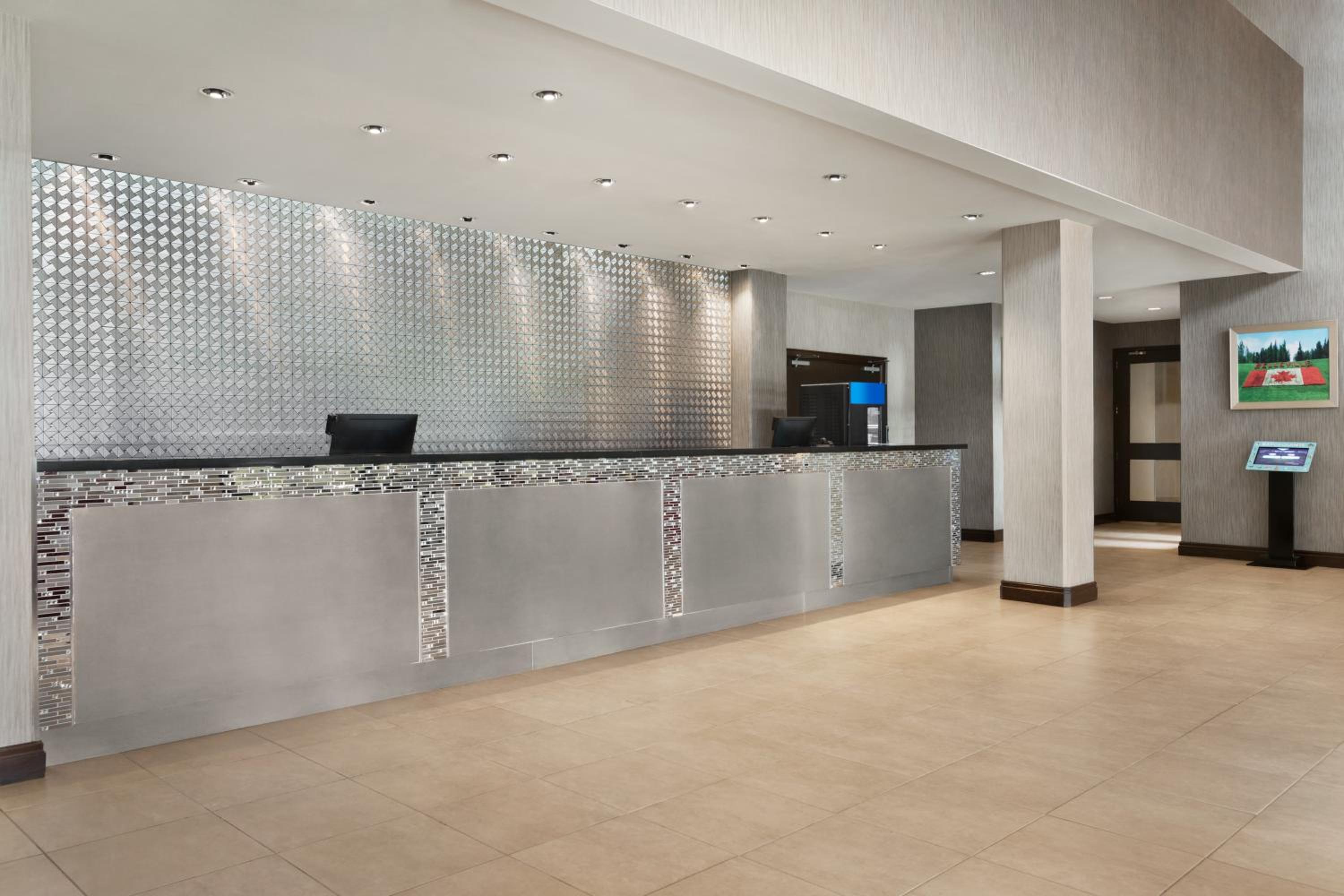 Belleville Vacations - Ramada by Wyndham Belleville Harbourview Conference Center - Property Image 44