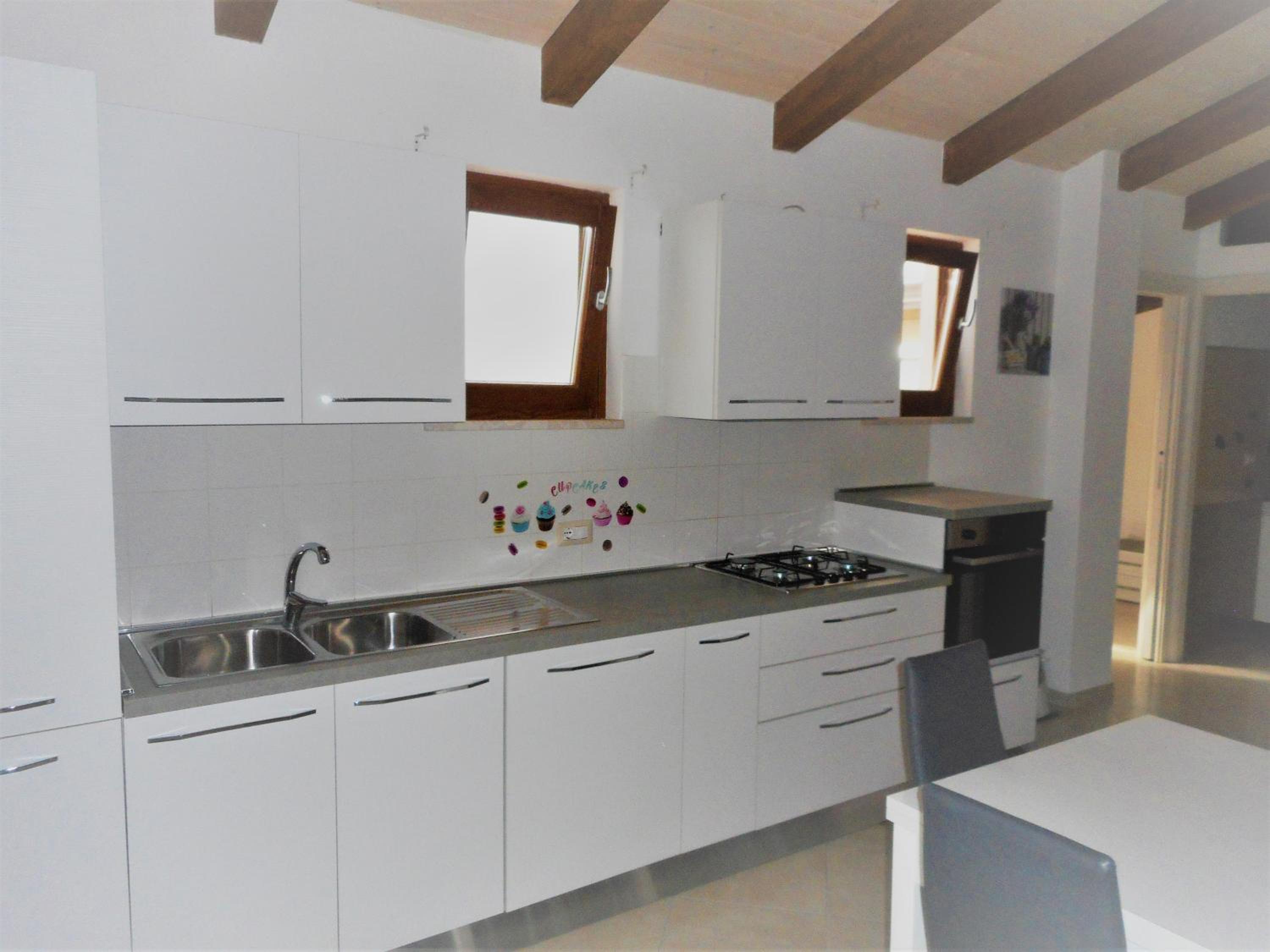 Giulia en Gaeta — kitchen