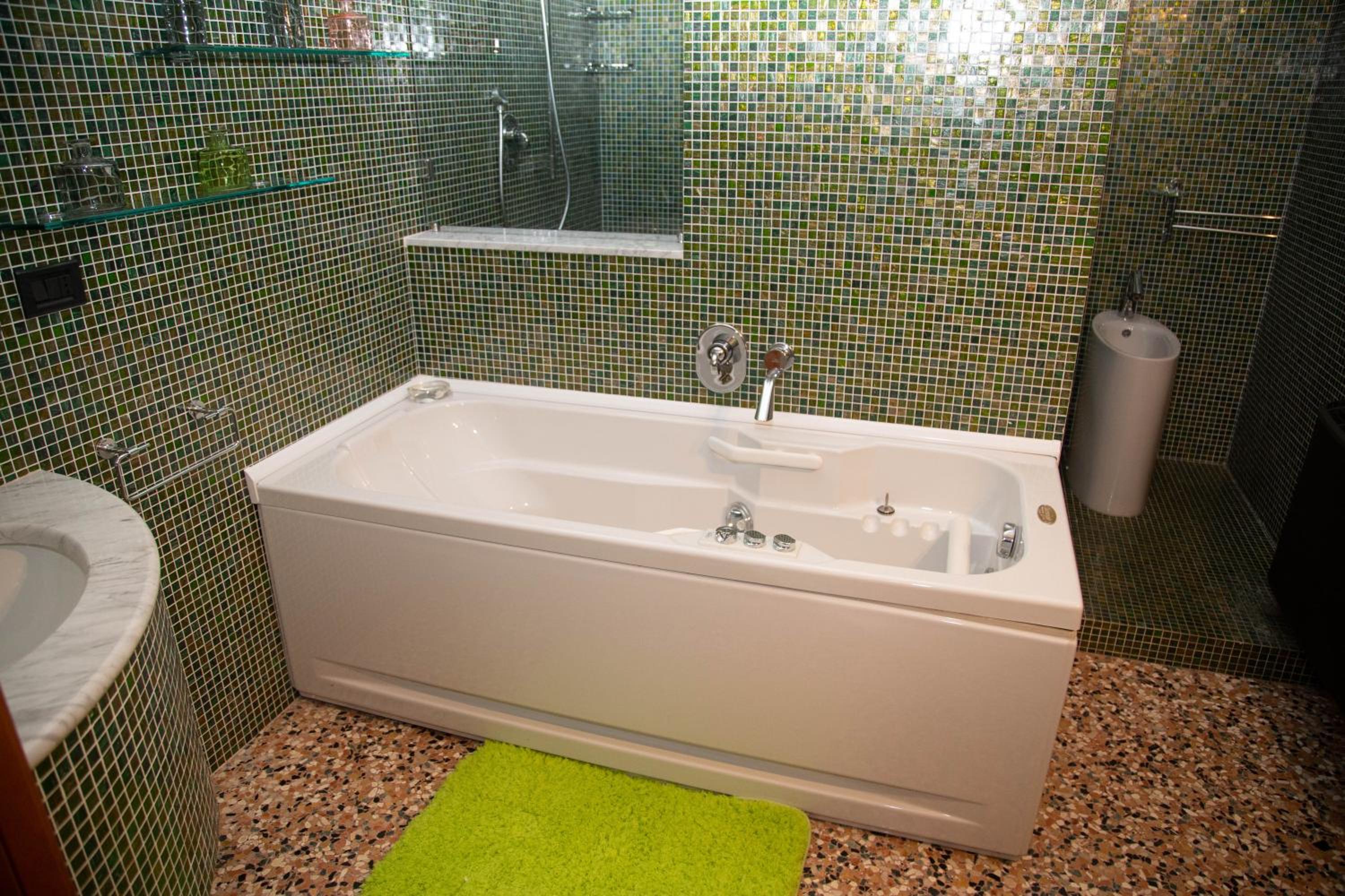 Green Apartment en Rosolina Mare — bathroom