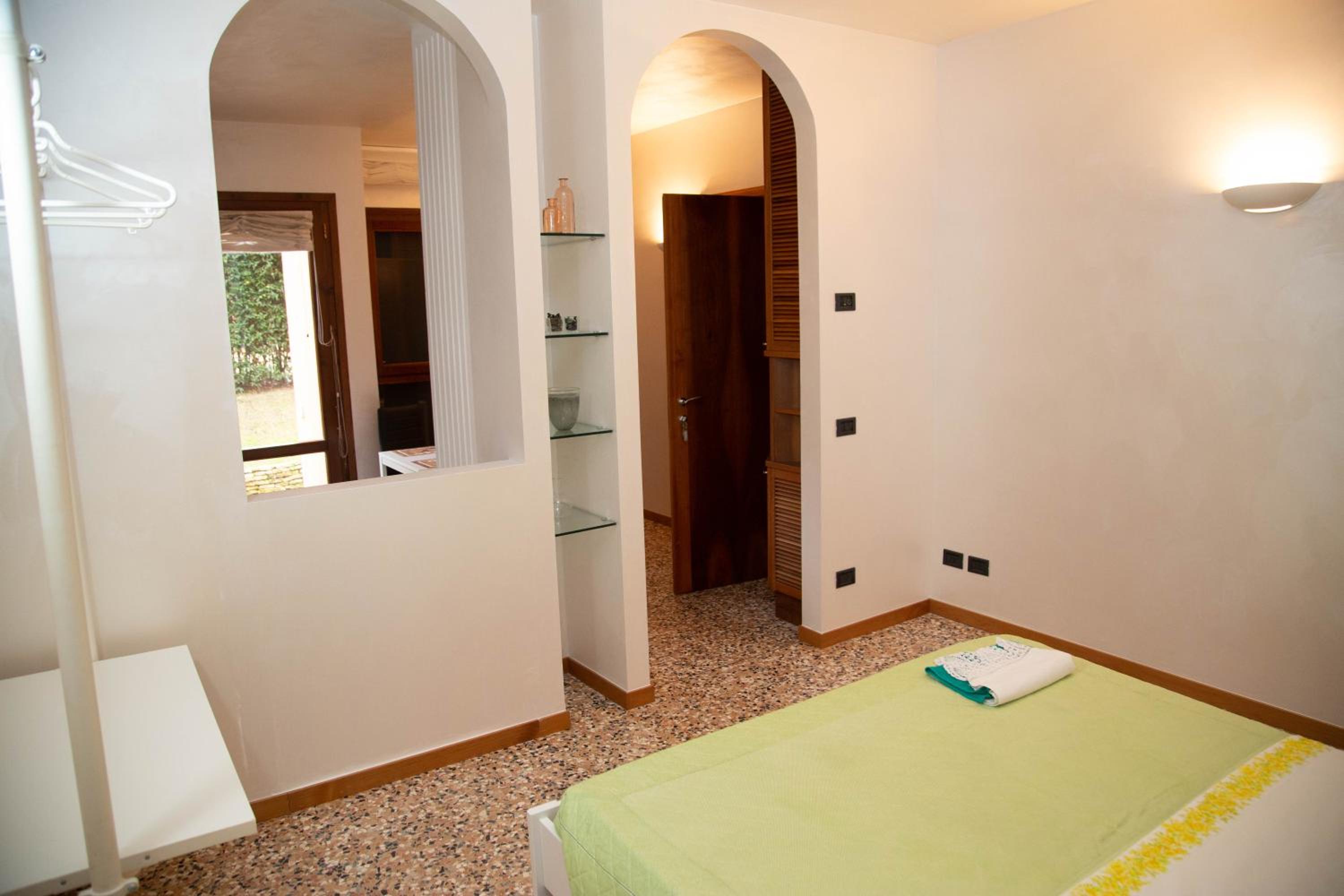 Green Apartment en Rosolina Mare — hotel room