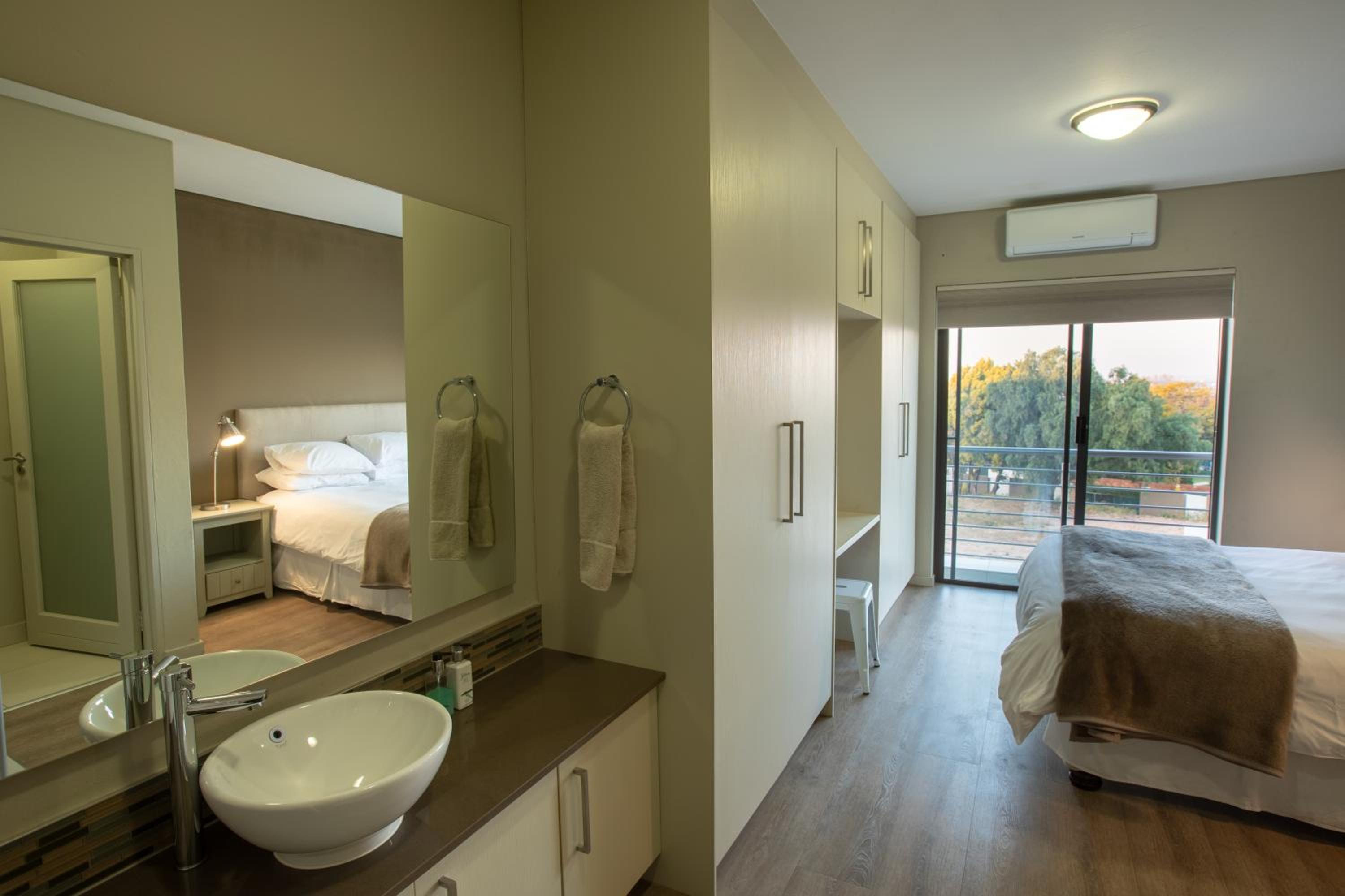 The Hub Apartments