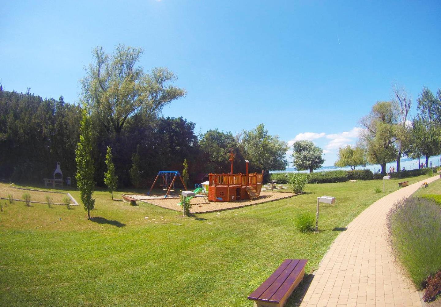 Photo 14