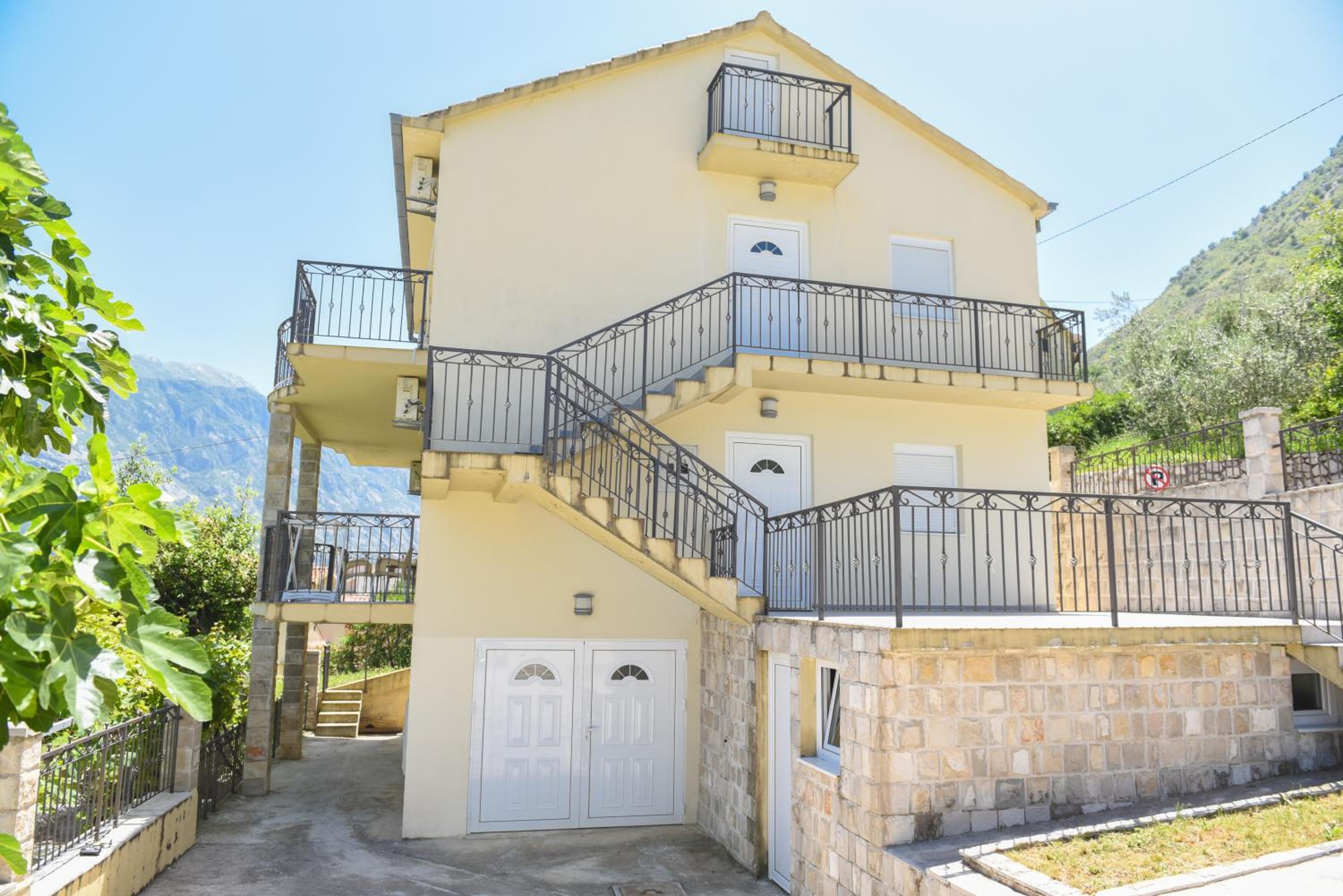 Boka Bayview Apartments view 5