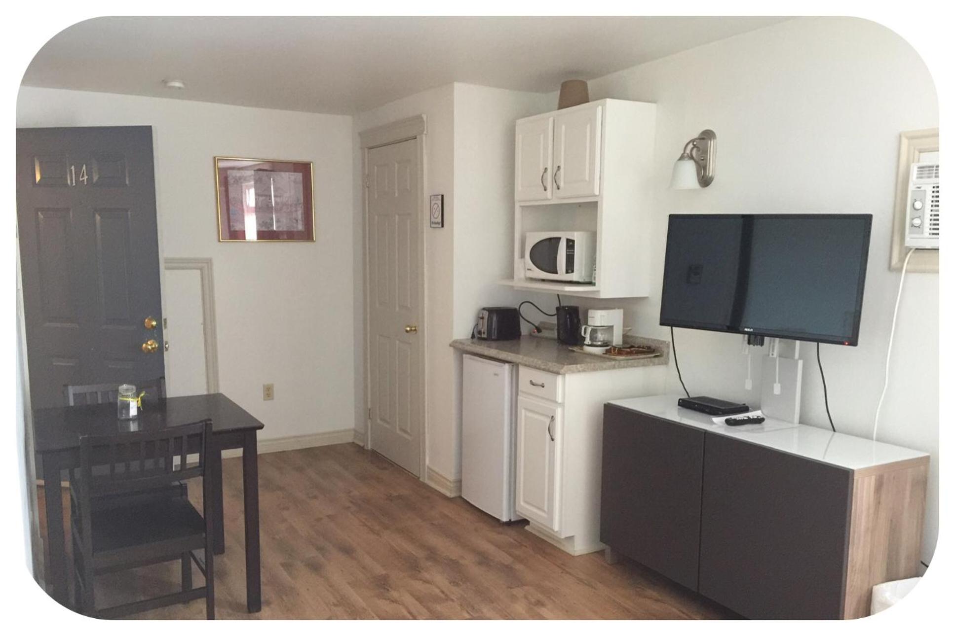 Shoreline Suites