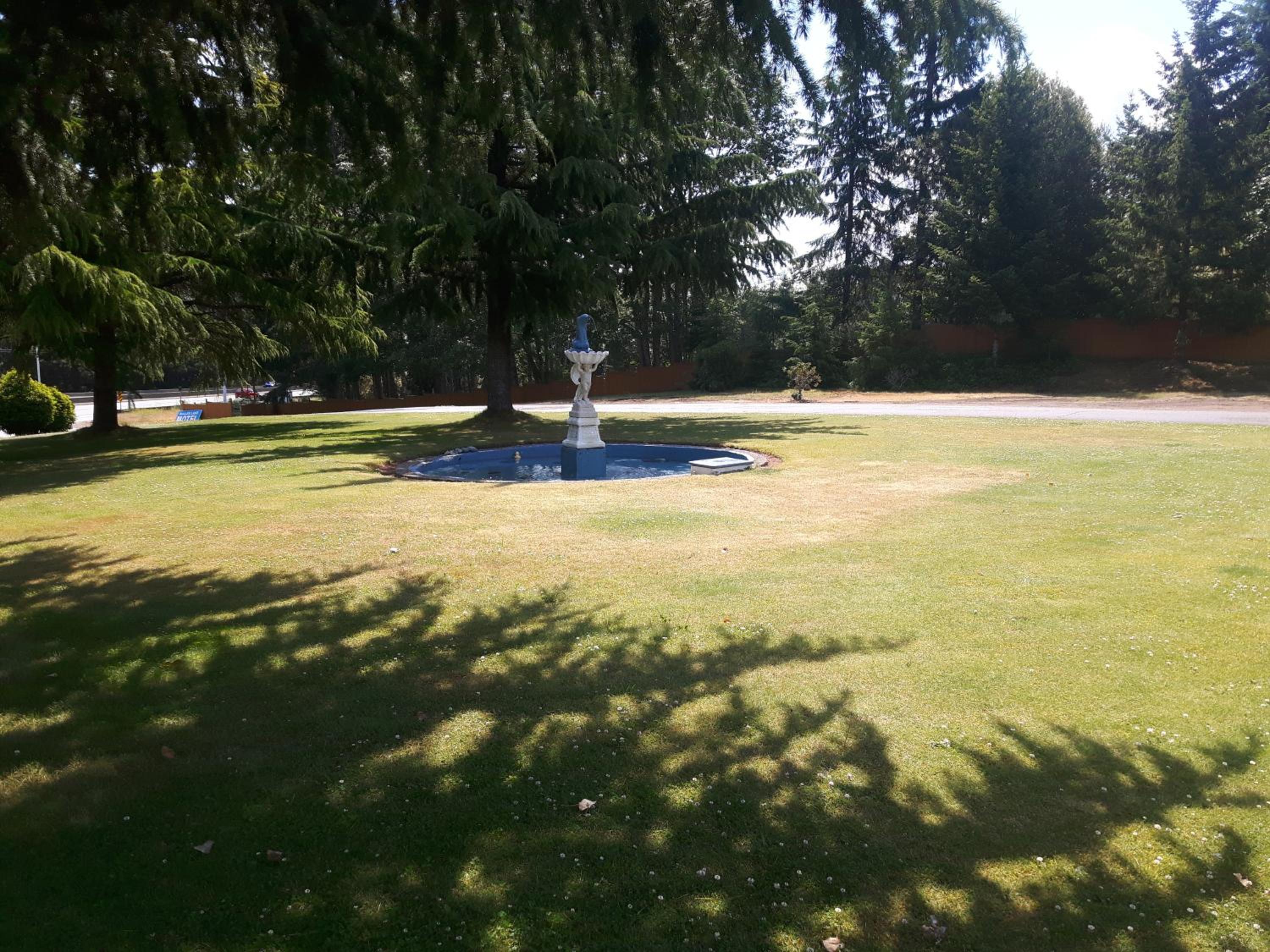 Fuller Lake Chemainus Motel