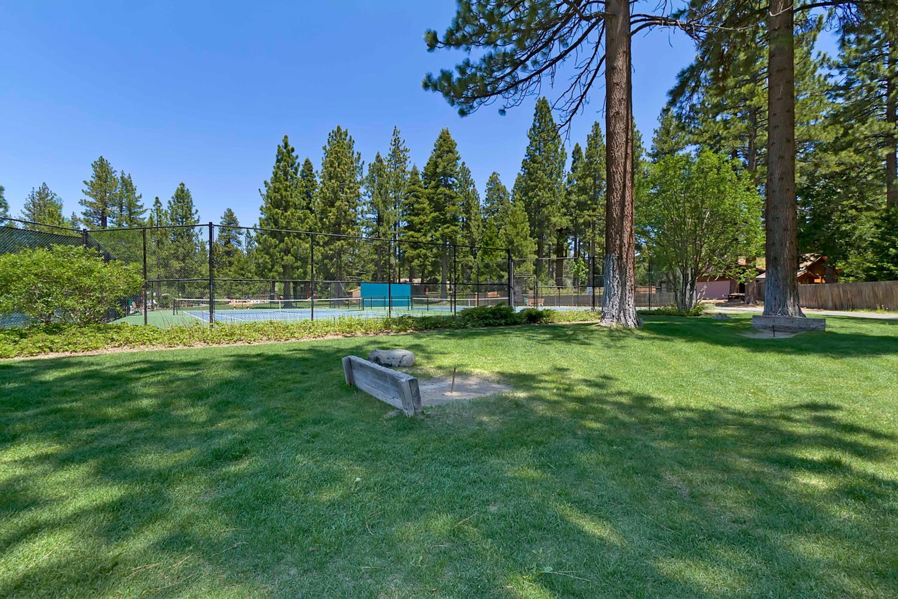 Sunny Daze at Dollar Point by Tahoe Getaways - Tahoe Classic w Open Floor Plan, Wood Fireplace, Close to Lake! view 4