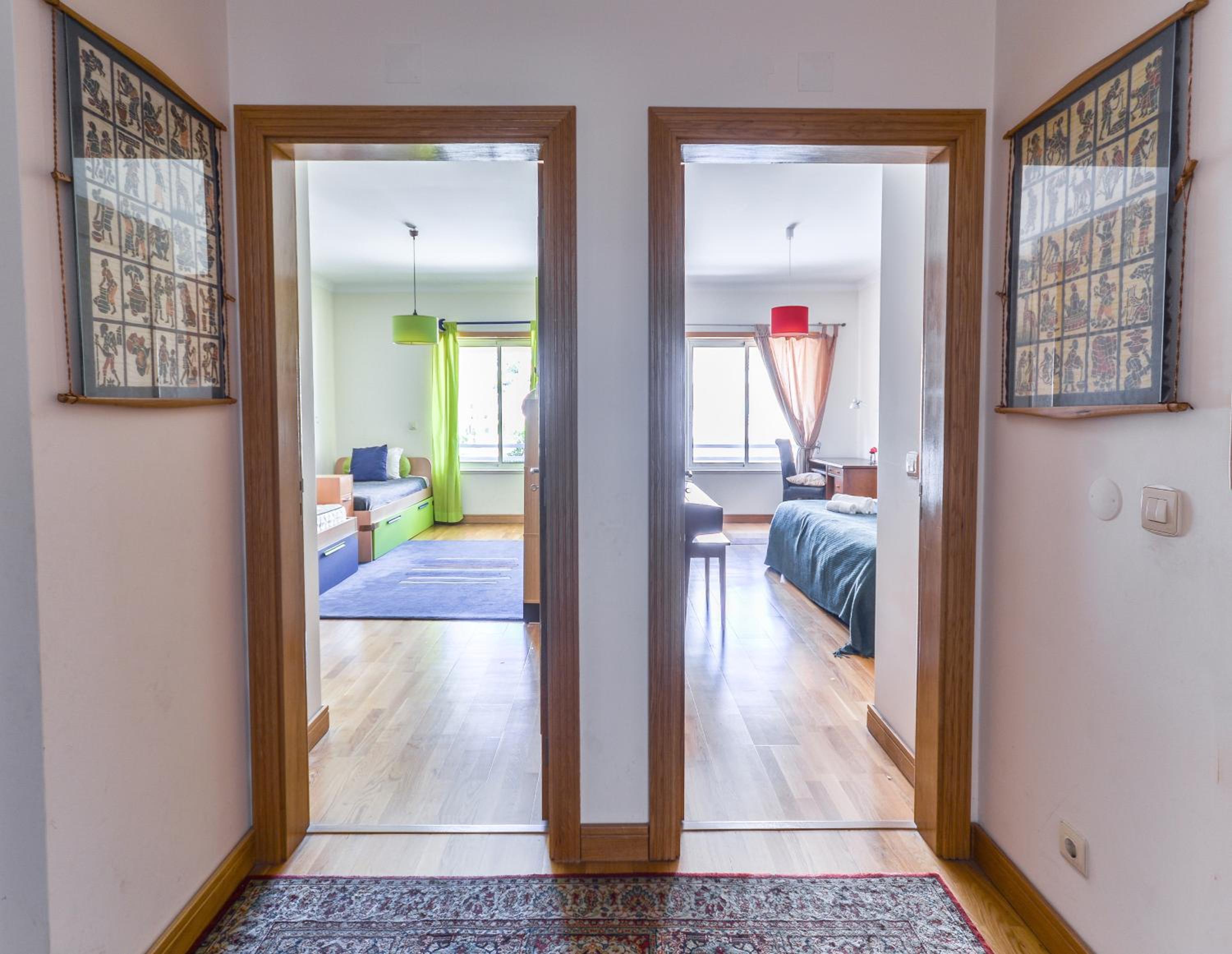Fantastic Seaside Family Apartment with Pool view 5