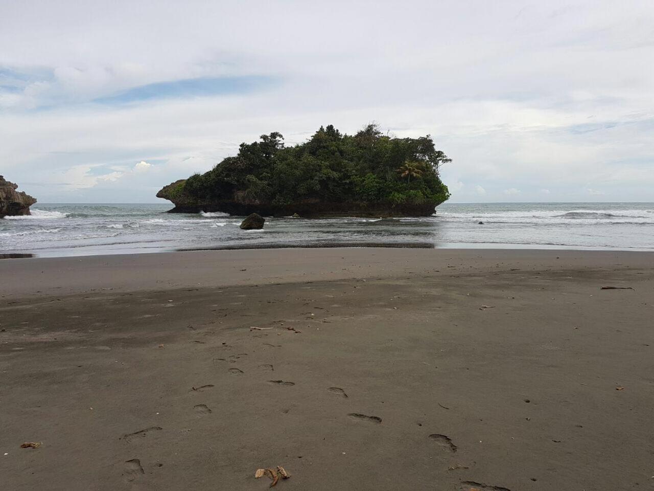 Hau Eco Lodges Citumang Pangandaran