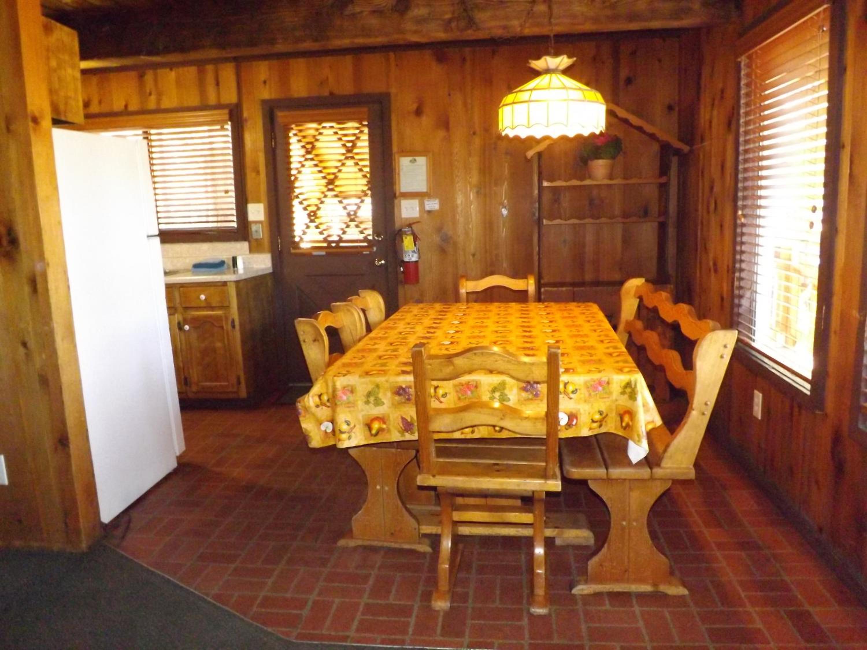 Arizona Mountain Inn & Cabins