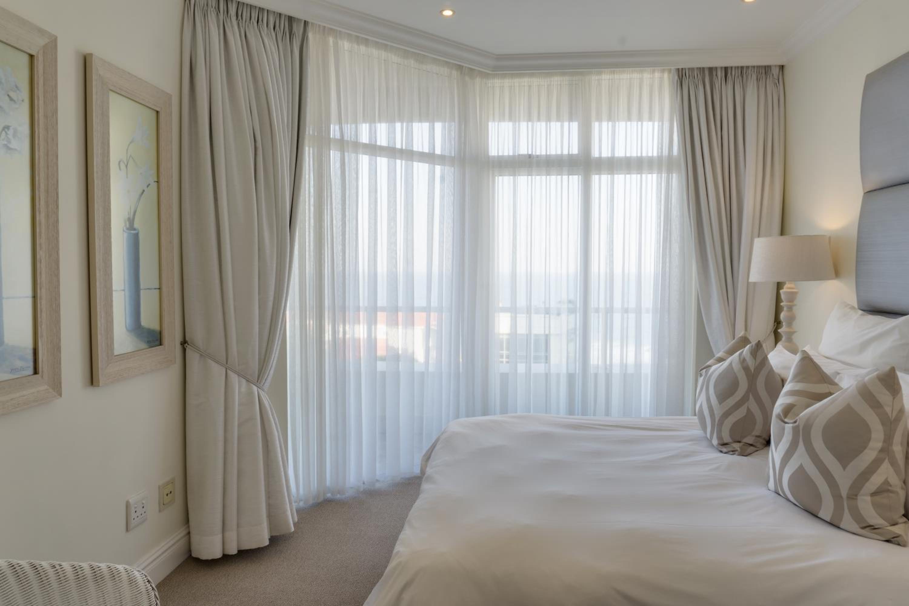 302 Oyster Schelles - by Stay in Umhlanga