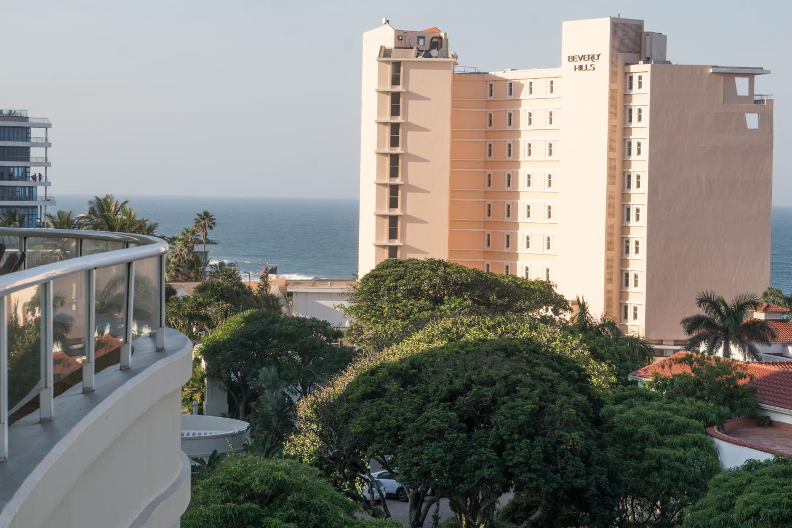 302 Oyster Schelles - by Stay in Umhlanga