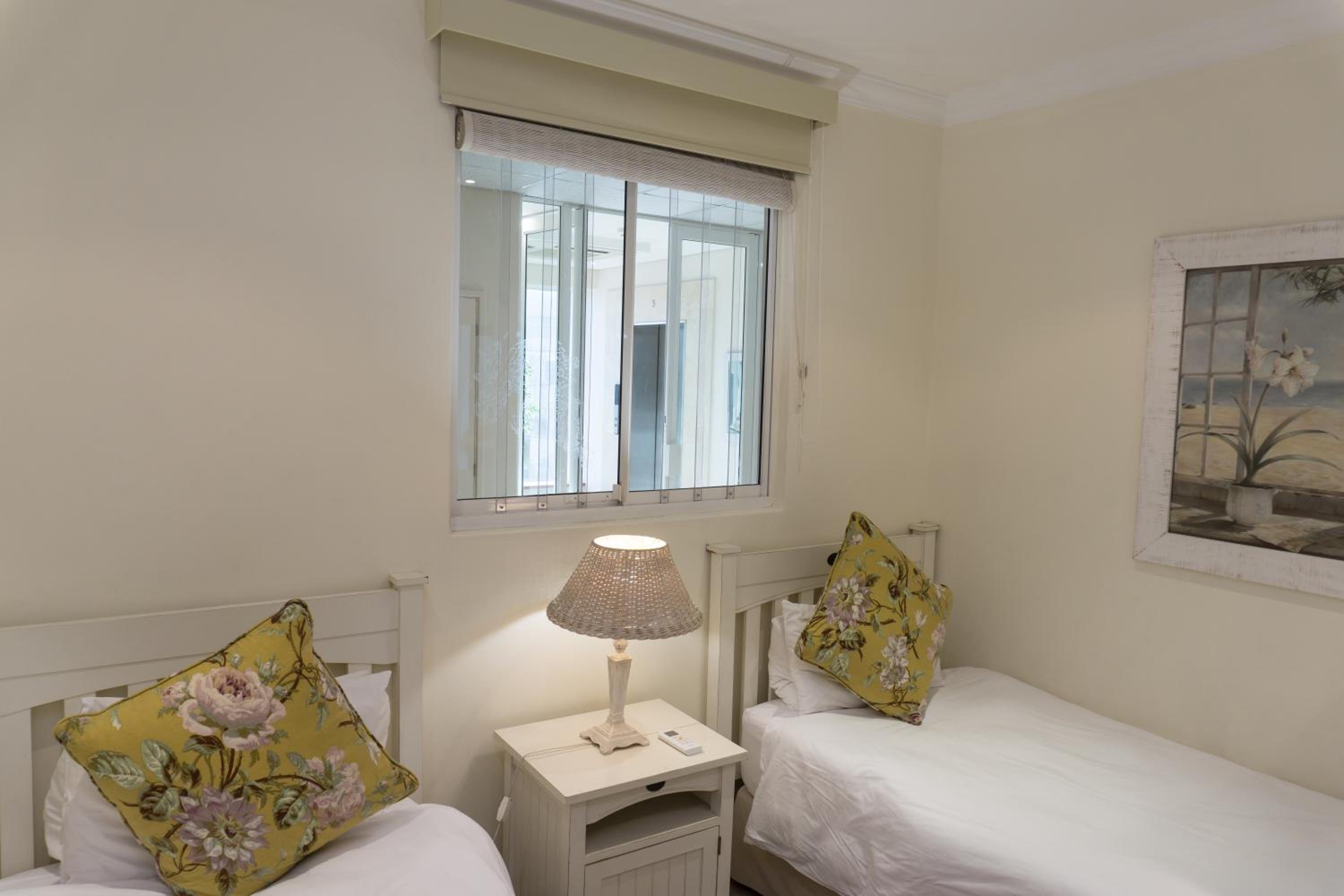 302 Oyster Schelles - by Stay in Umhlanga