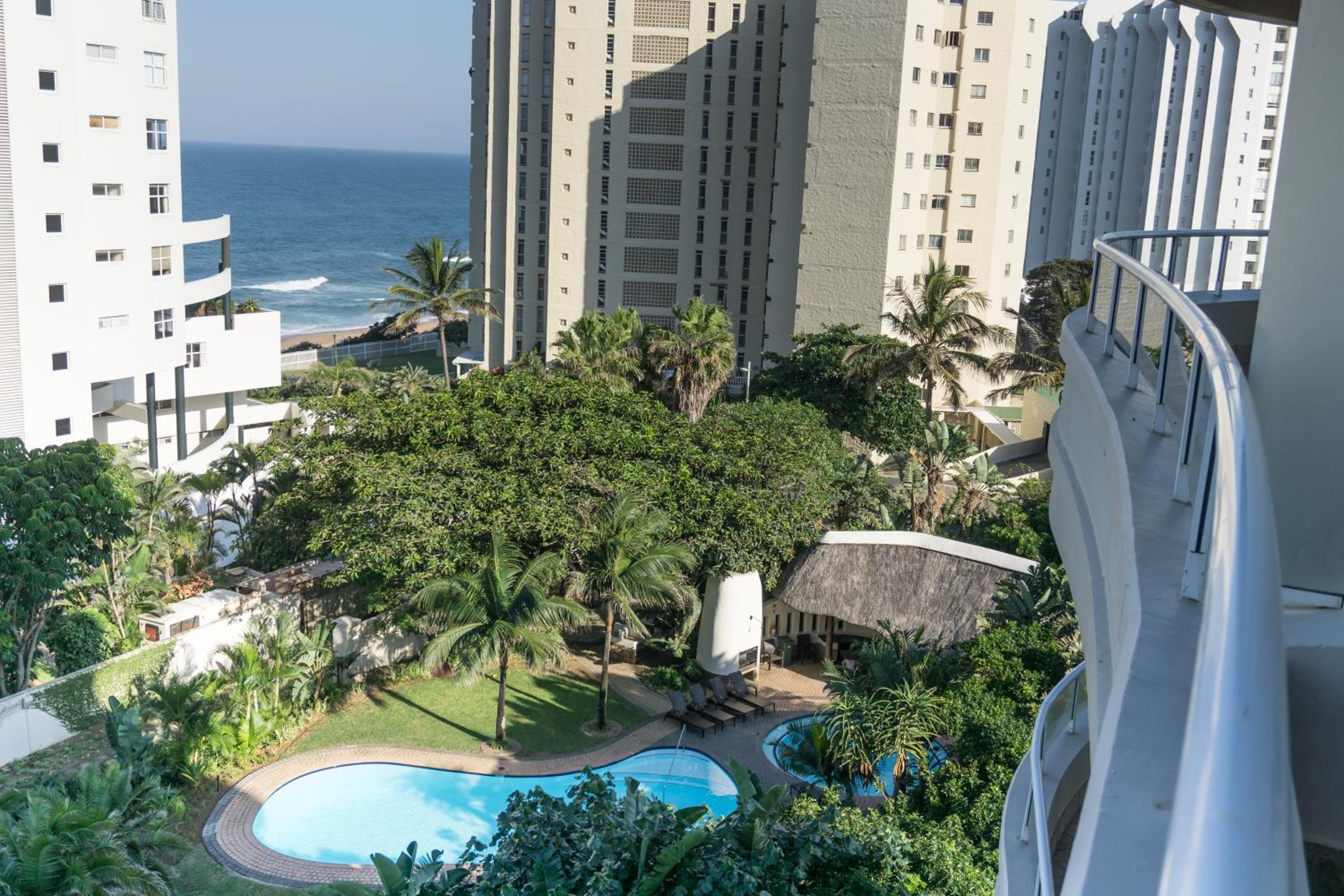 302 Oyster Schelles - by Stay in Umhlanga