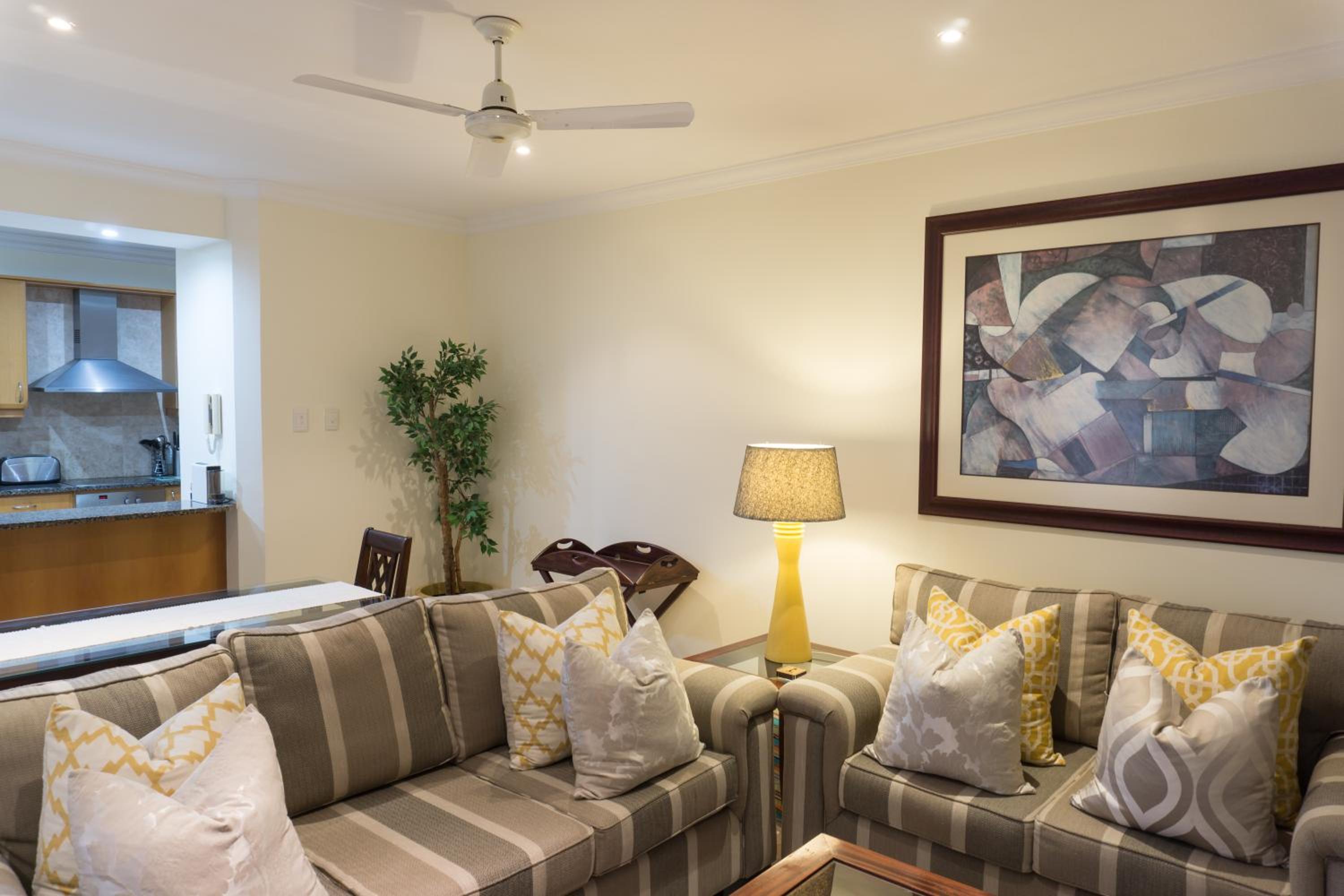 302 Oyster Schelles - by Stay in Umhlanga