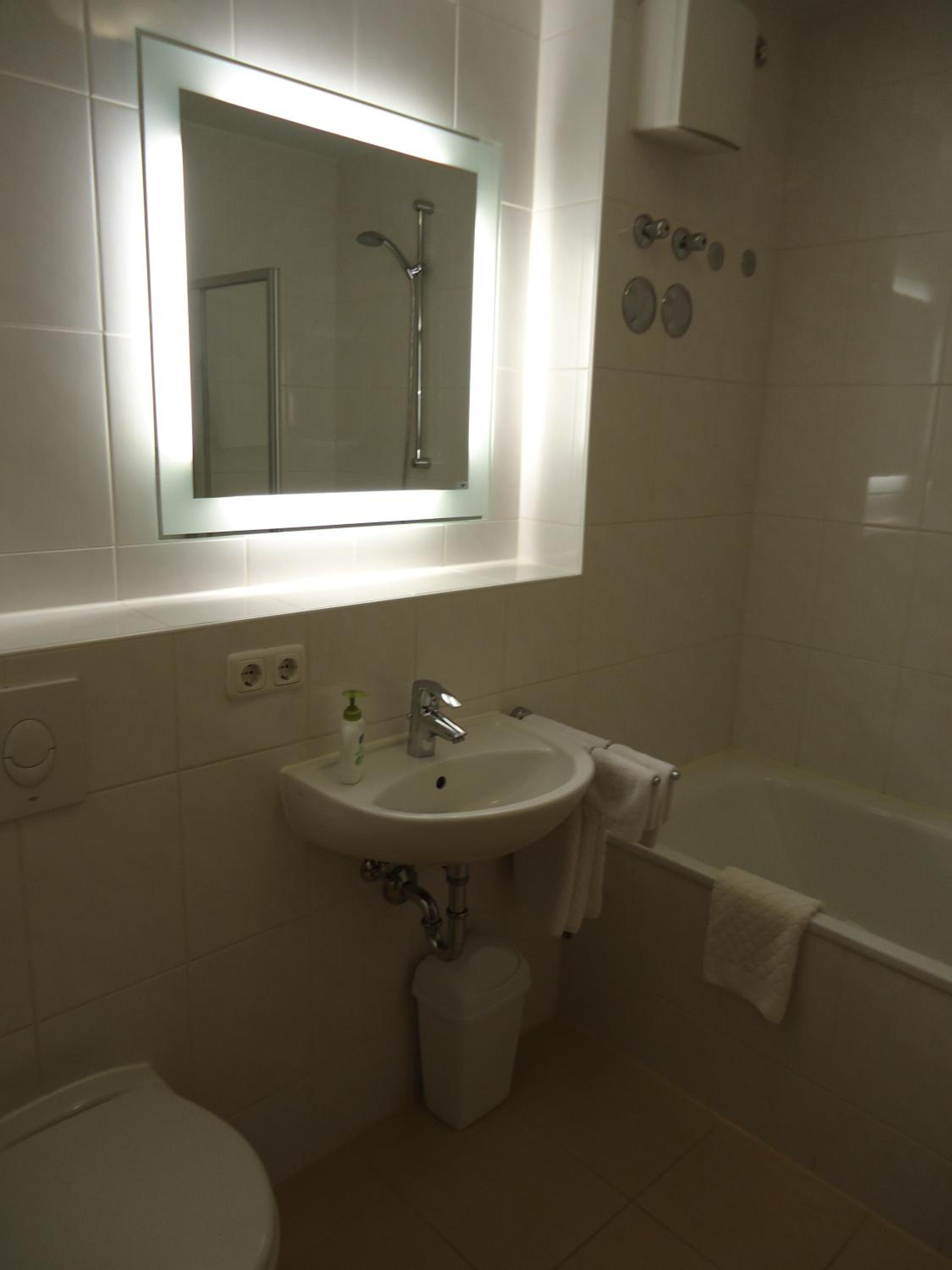 Photo 28