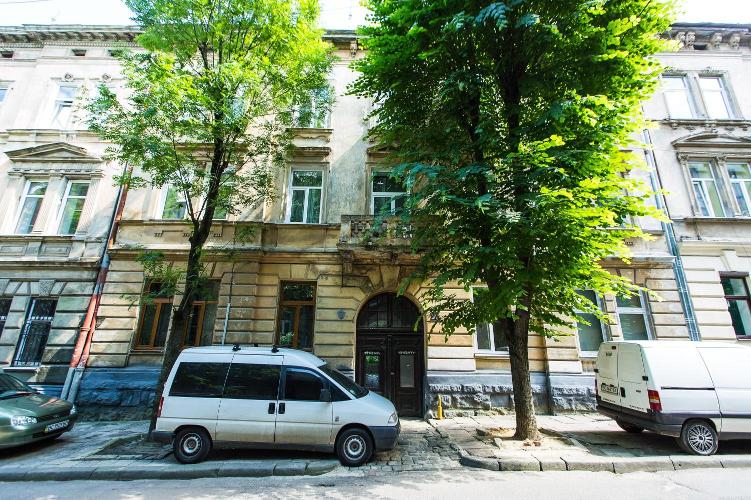 Best Place near Lviv Polytechnic