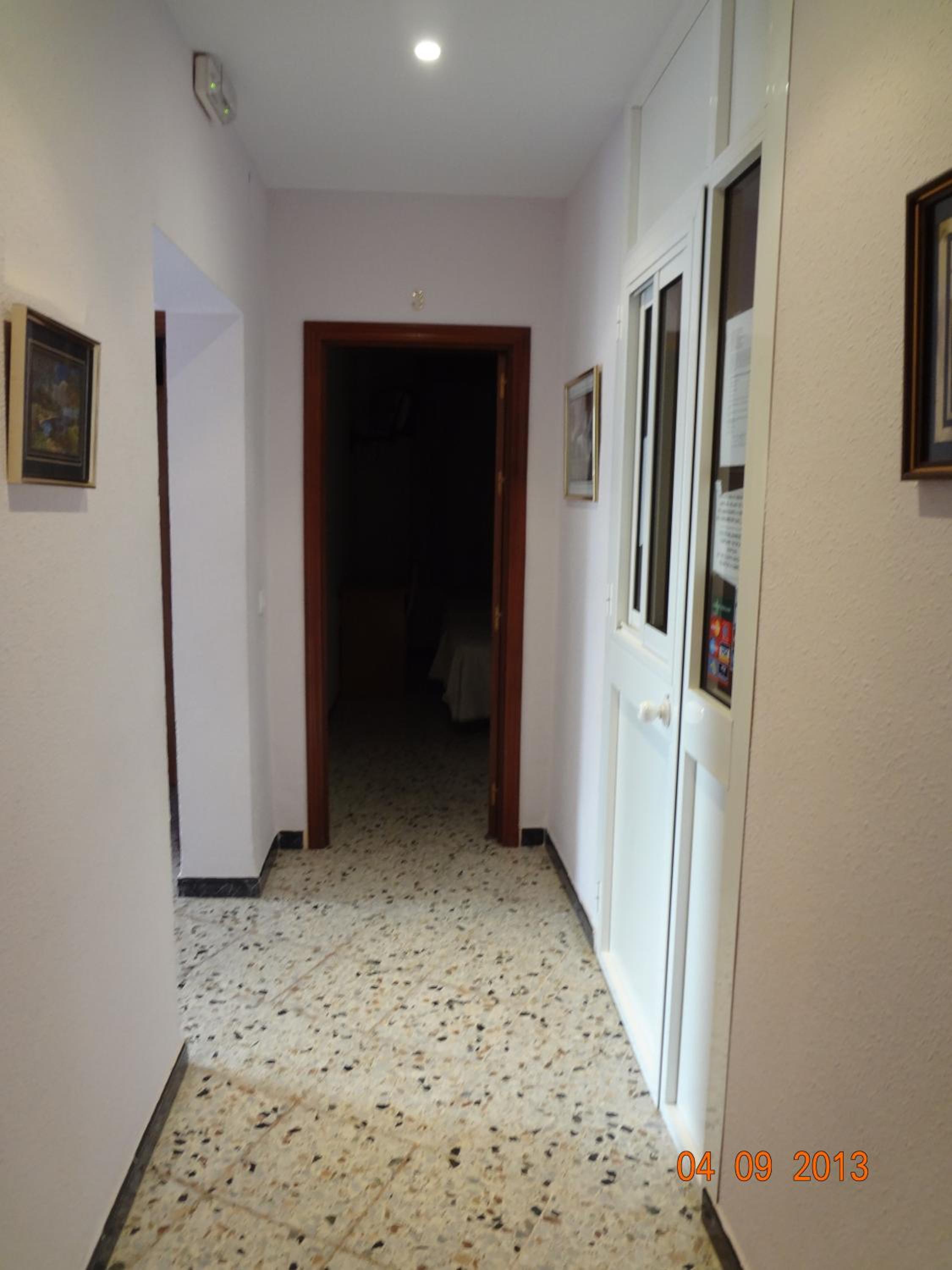 Photo 33