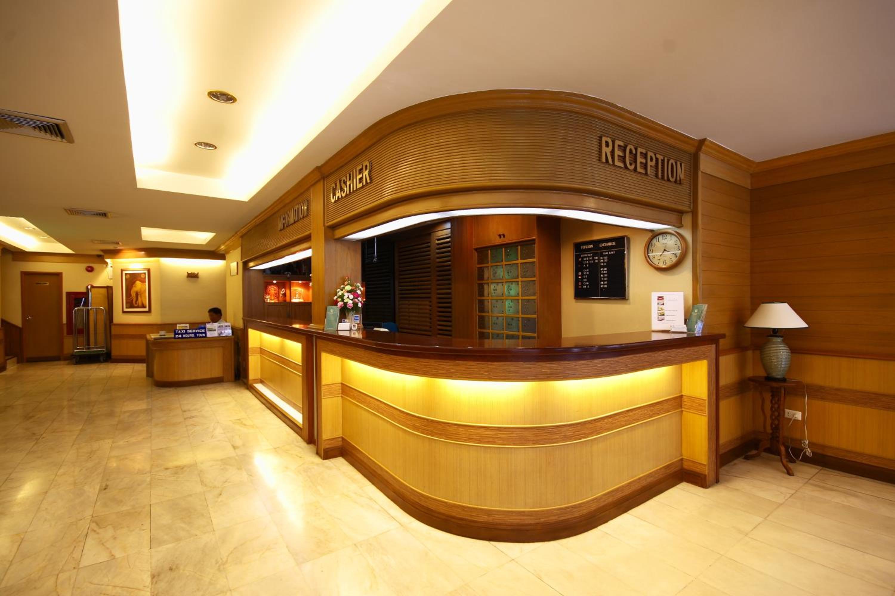Wall Street Inn, Bangkok
