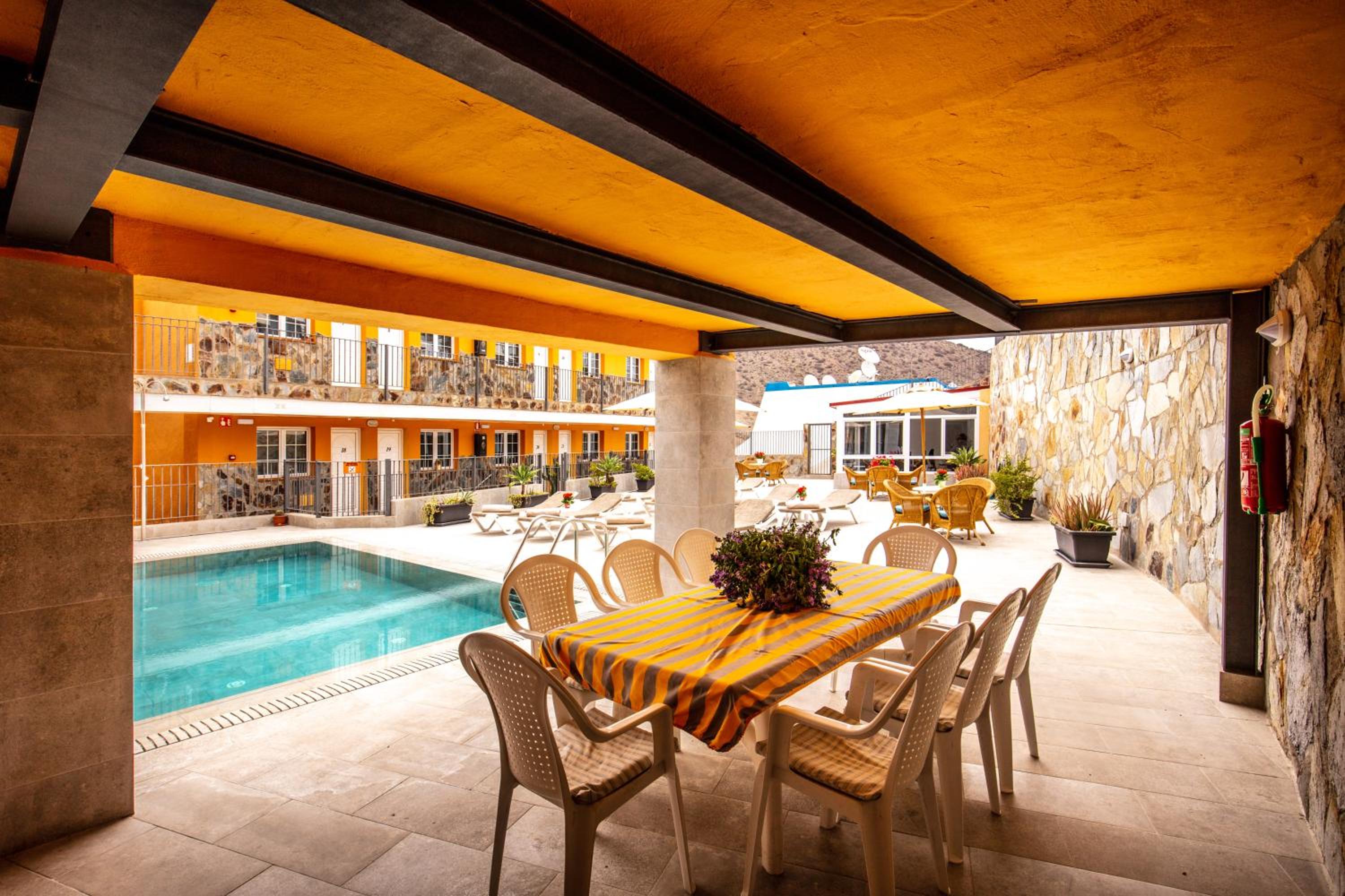 Granada I Apartments