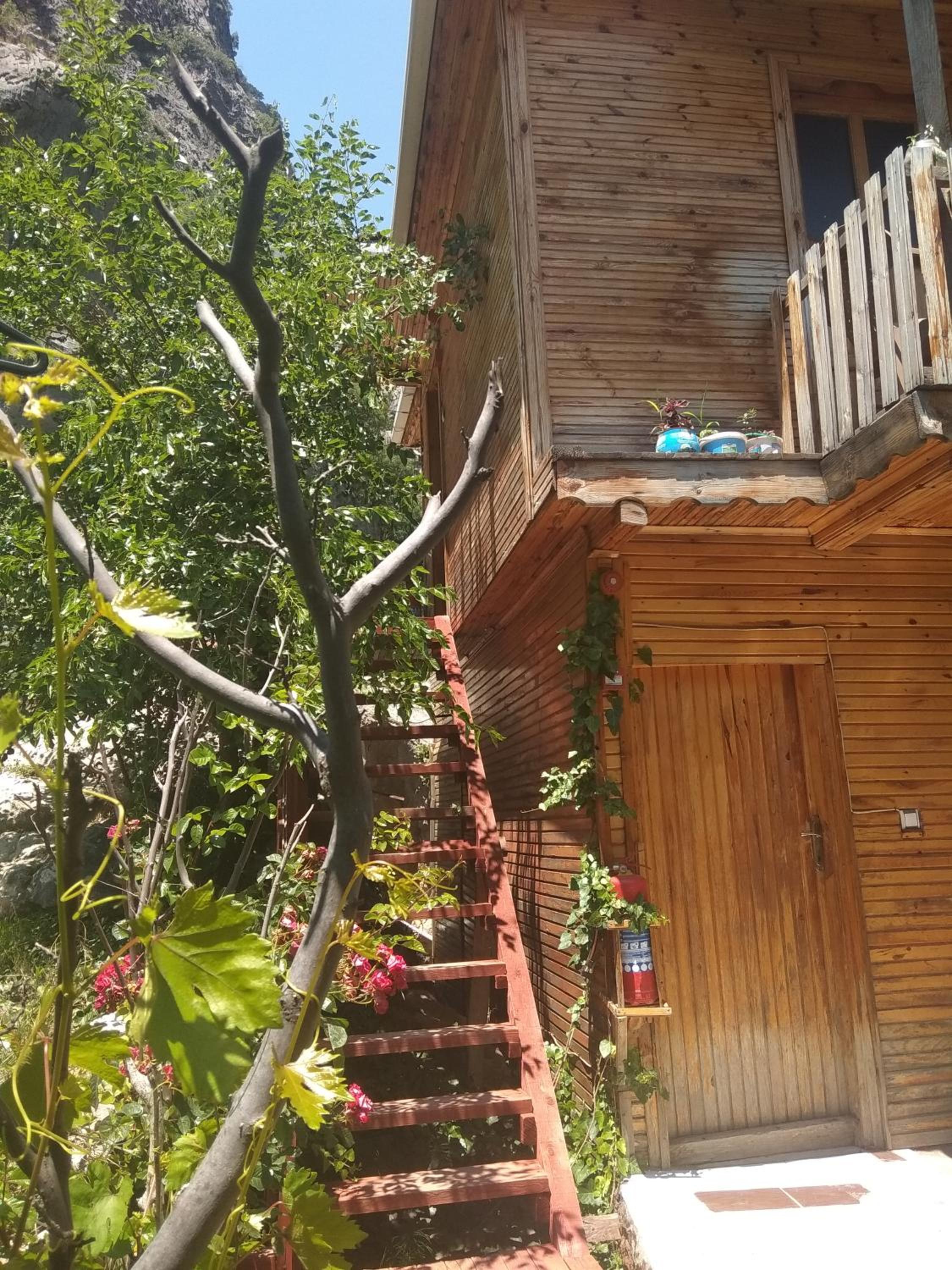 Kapuzbaşı Baştürk Tesisi view 4