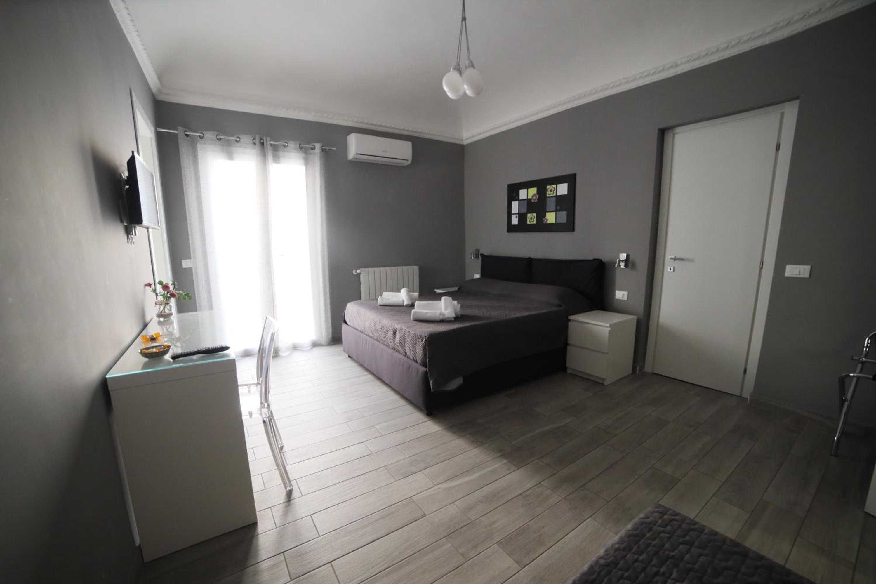 Cavour37 Rooms en Palermo — hotel room