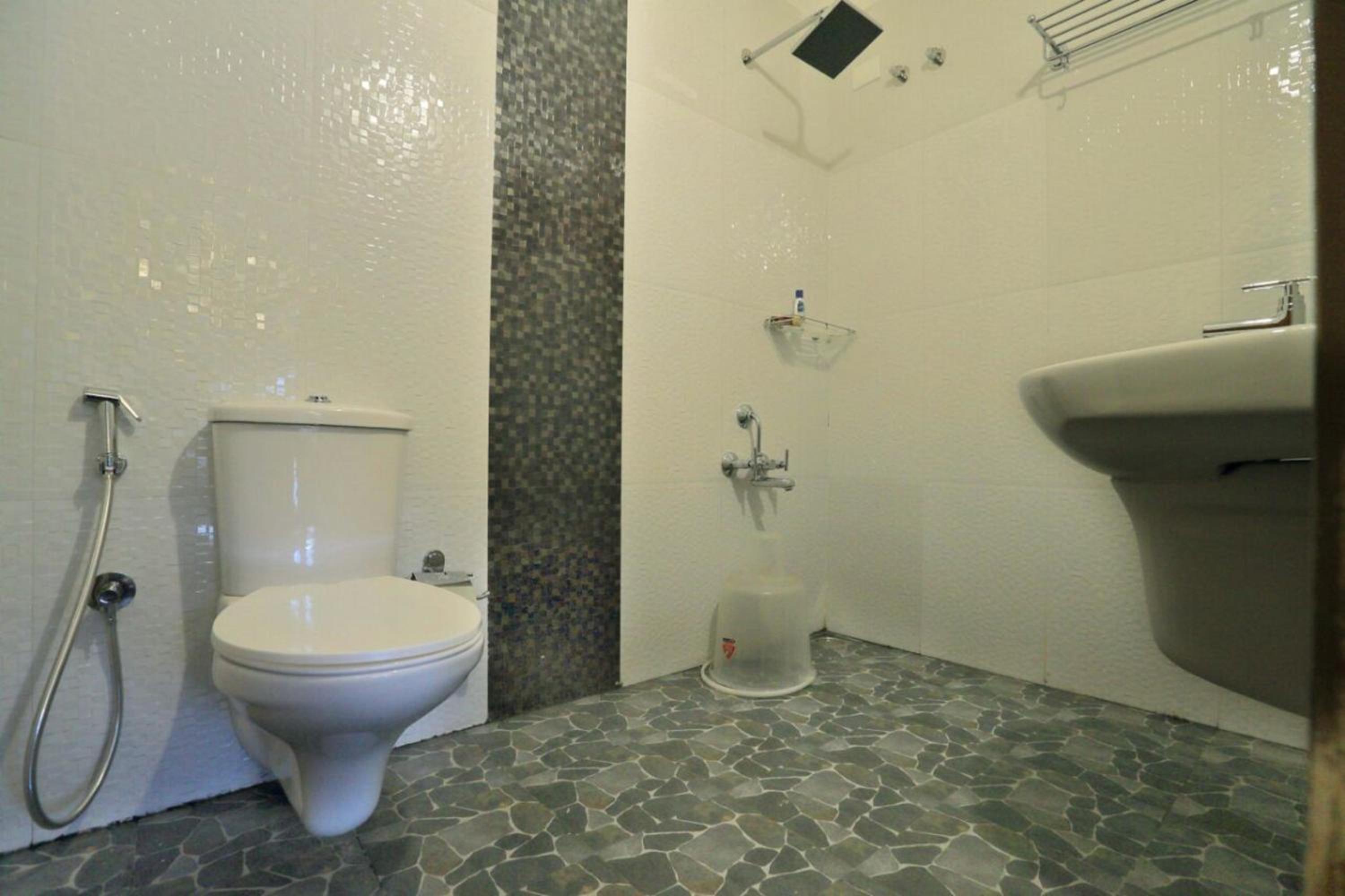 Munnar Vacations - Ayursakthi Riverdale - Property Image 2
