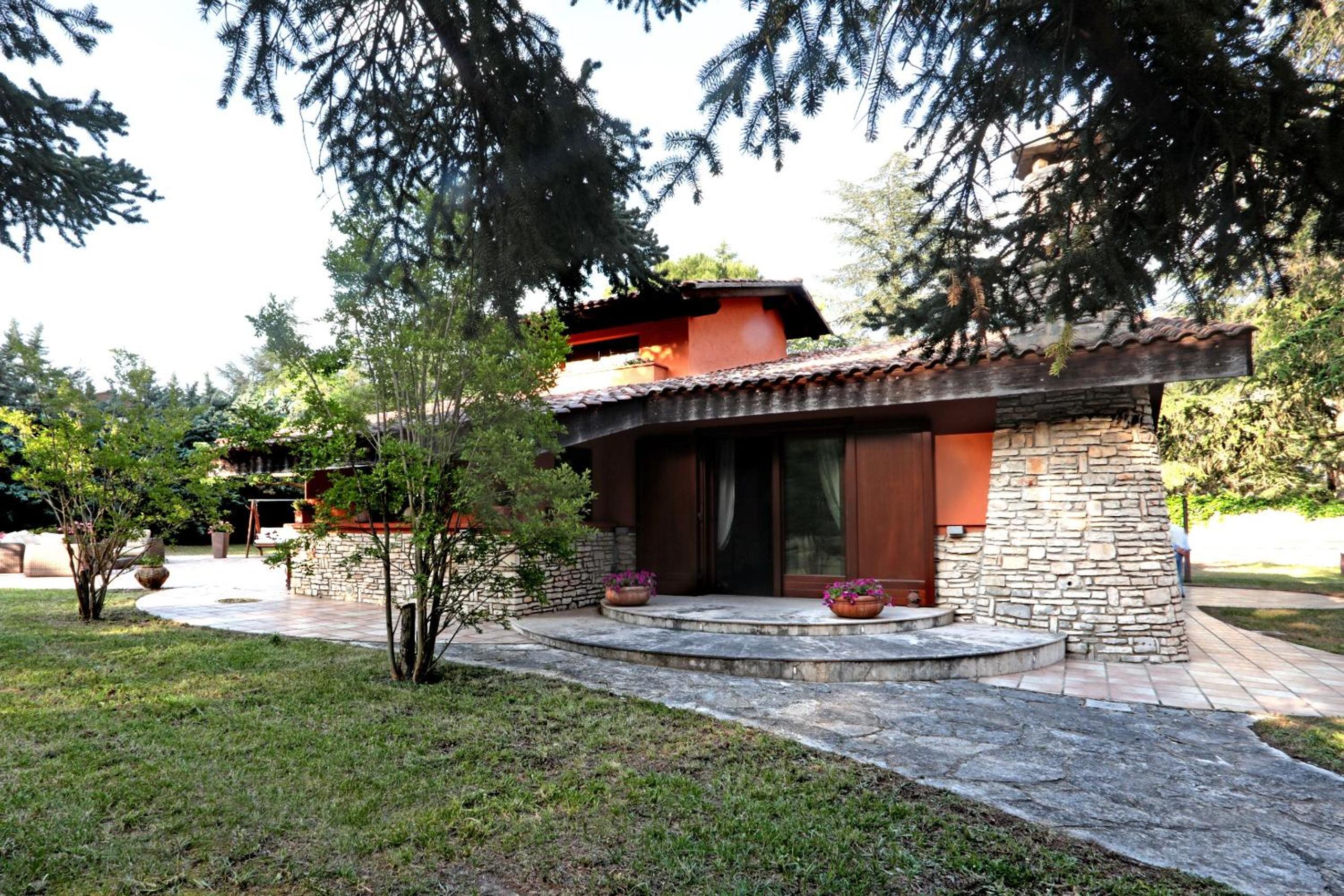 Photo 7