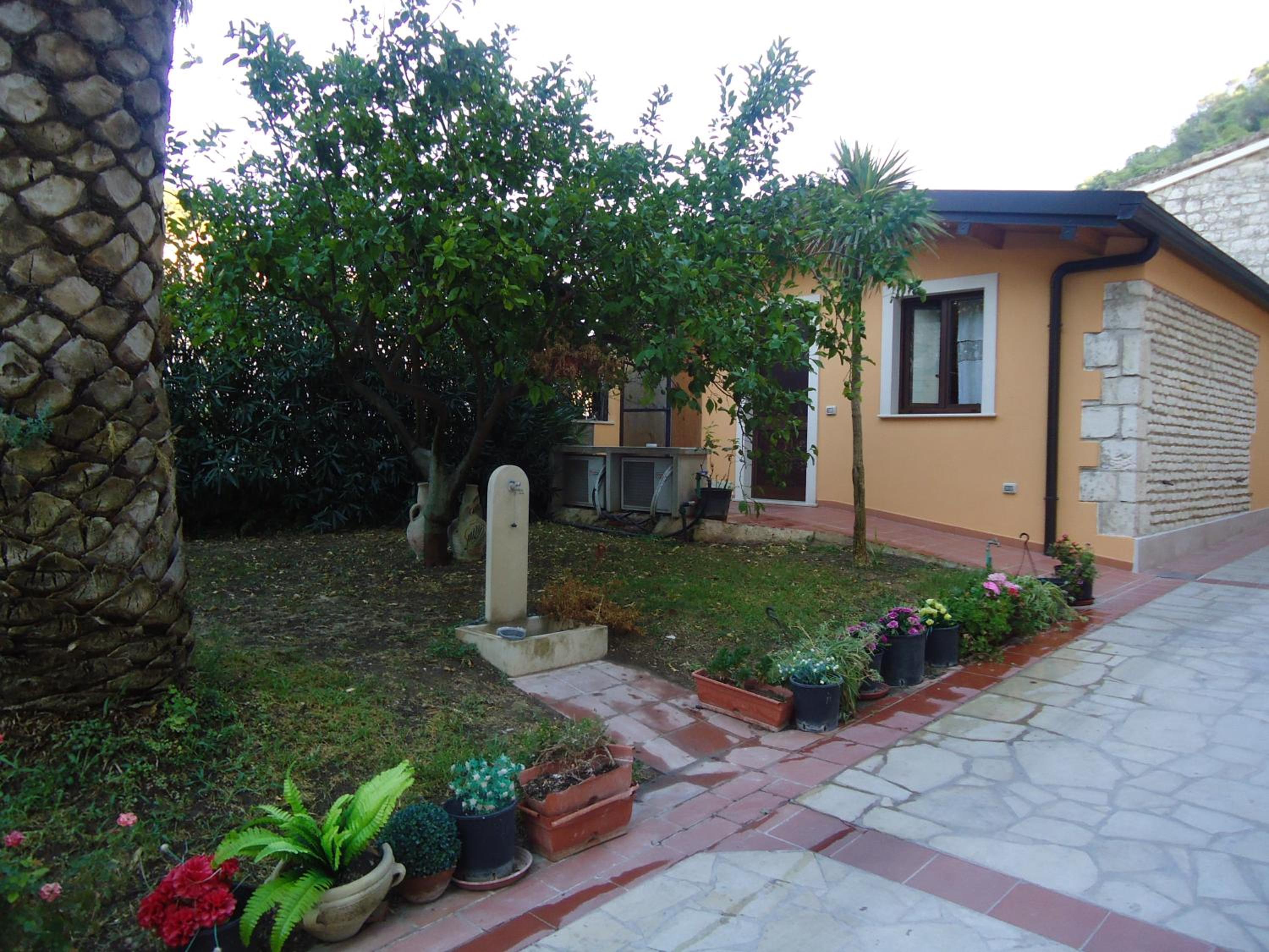 Photo 35
