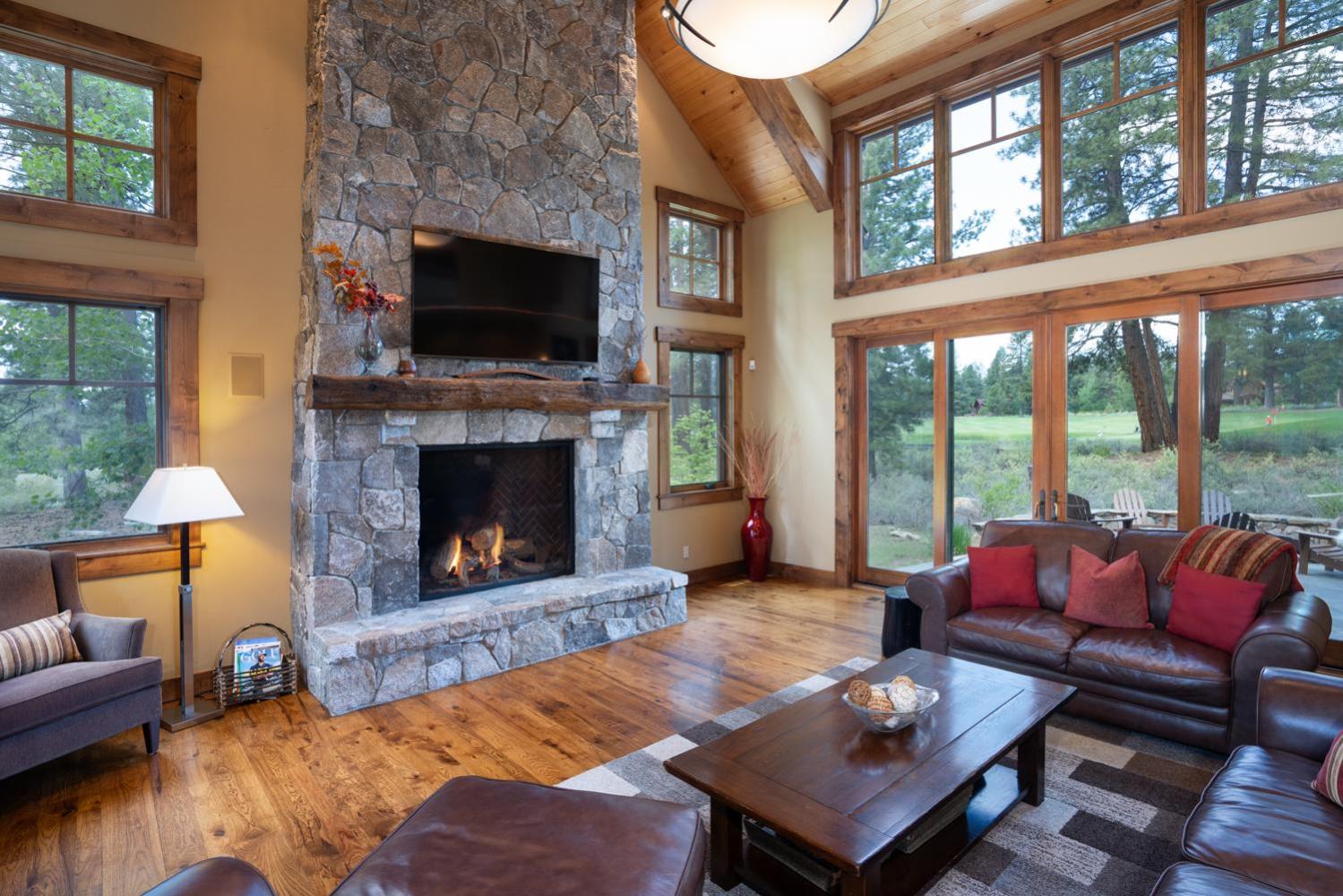 Luxury 4BD Residence on Old Greenwood Golf Course. Free Grocery Delivery! view 4
