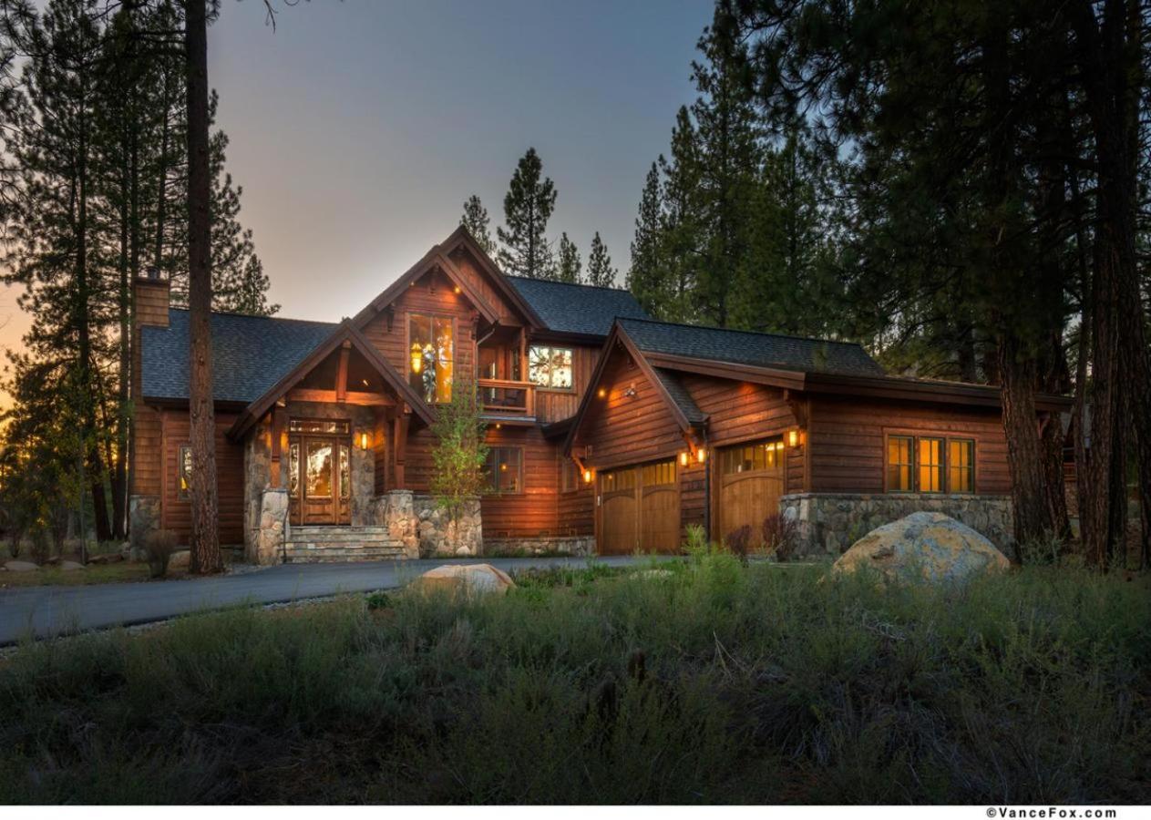 Luxury 4BD Residence on Old Greenwood Golf Course. Free Grocery Delivery! view 5