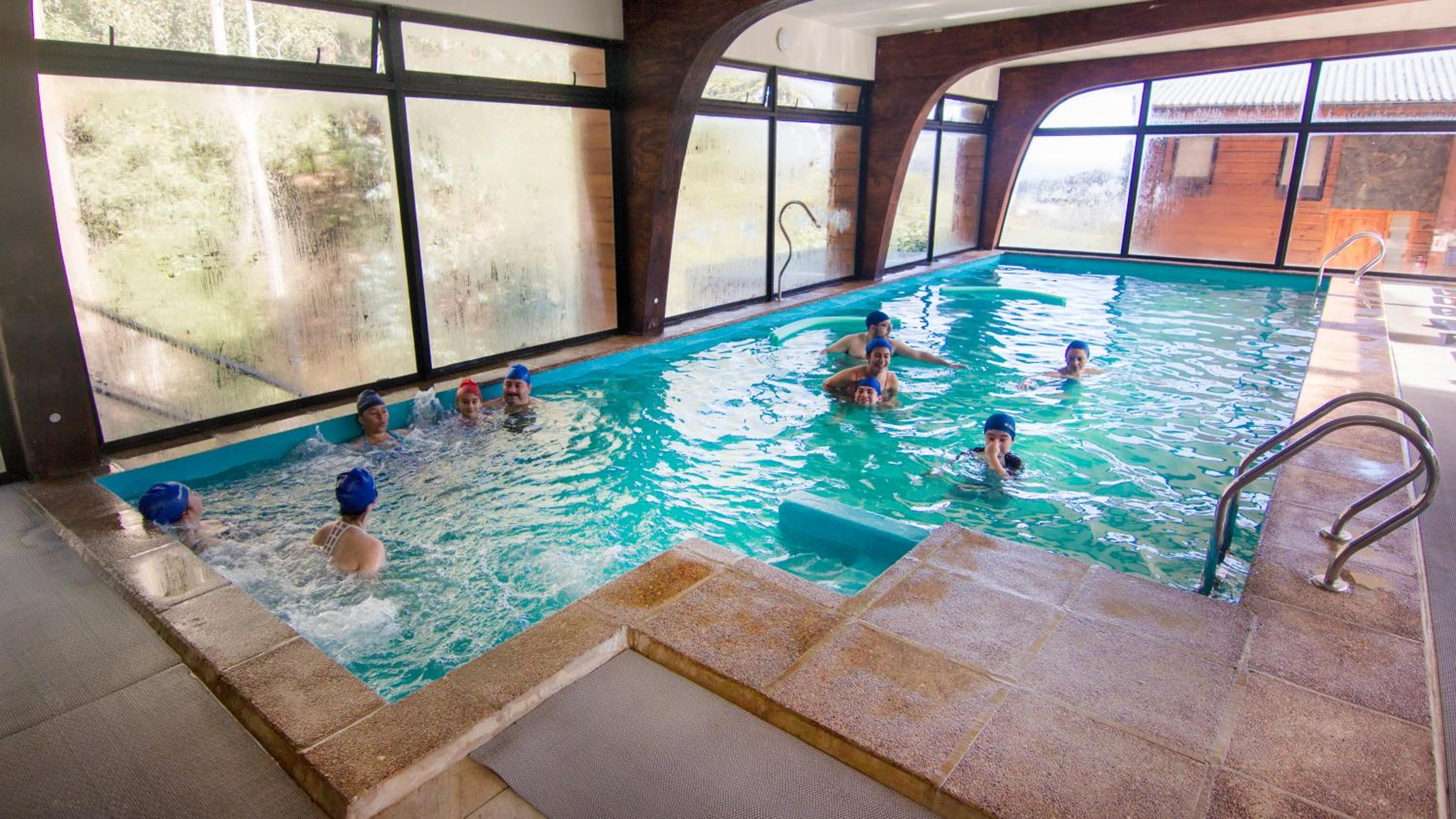 Cabañas y Spa Costa Patagonia - Piscina Climatizada
