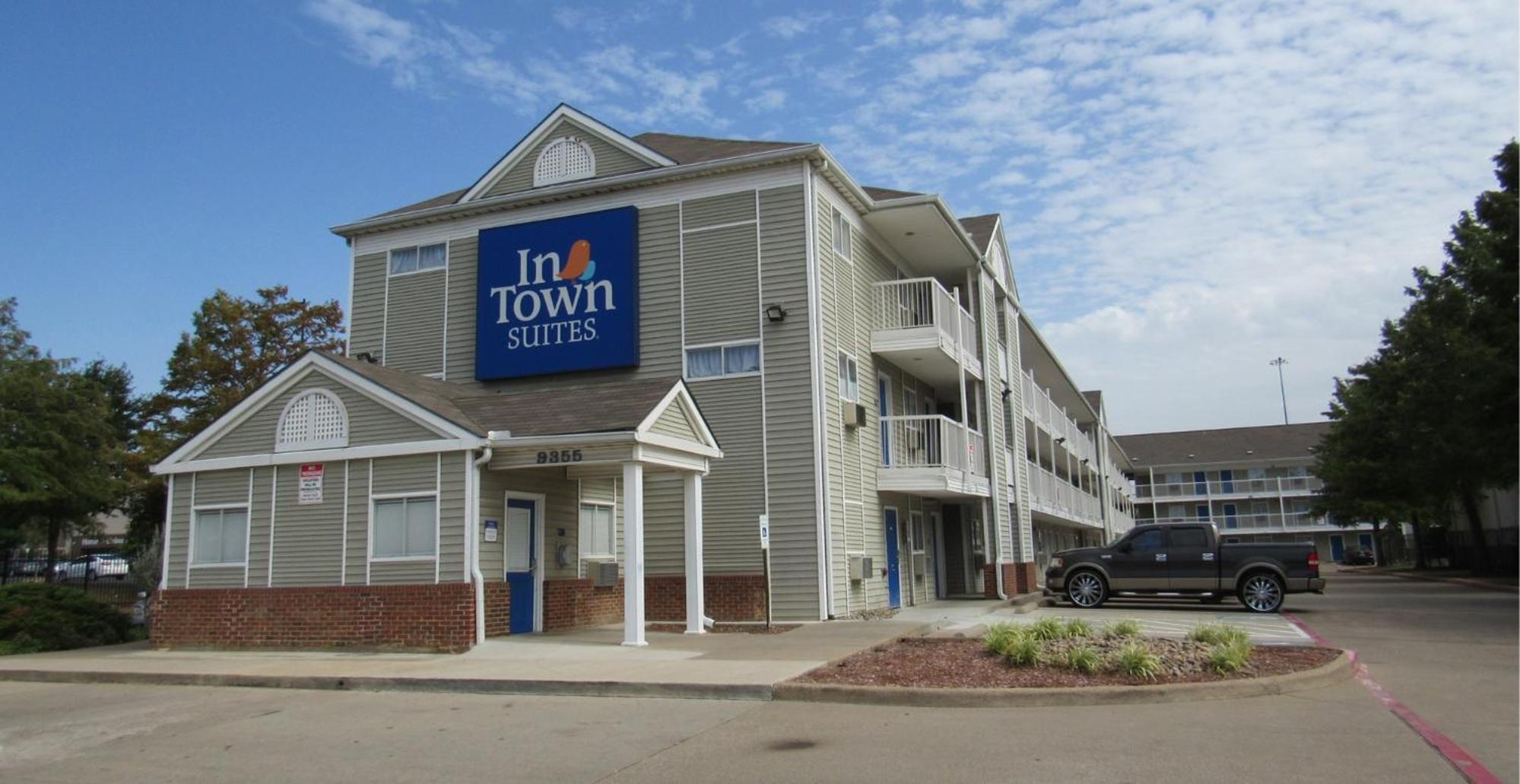 InTown Suites Extended Stay Dallas TX - Park Central - Property Image 12