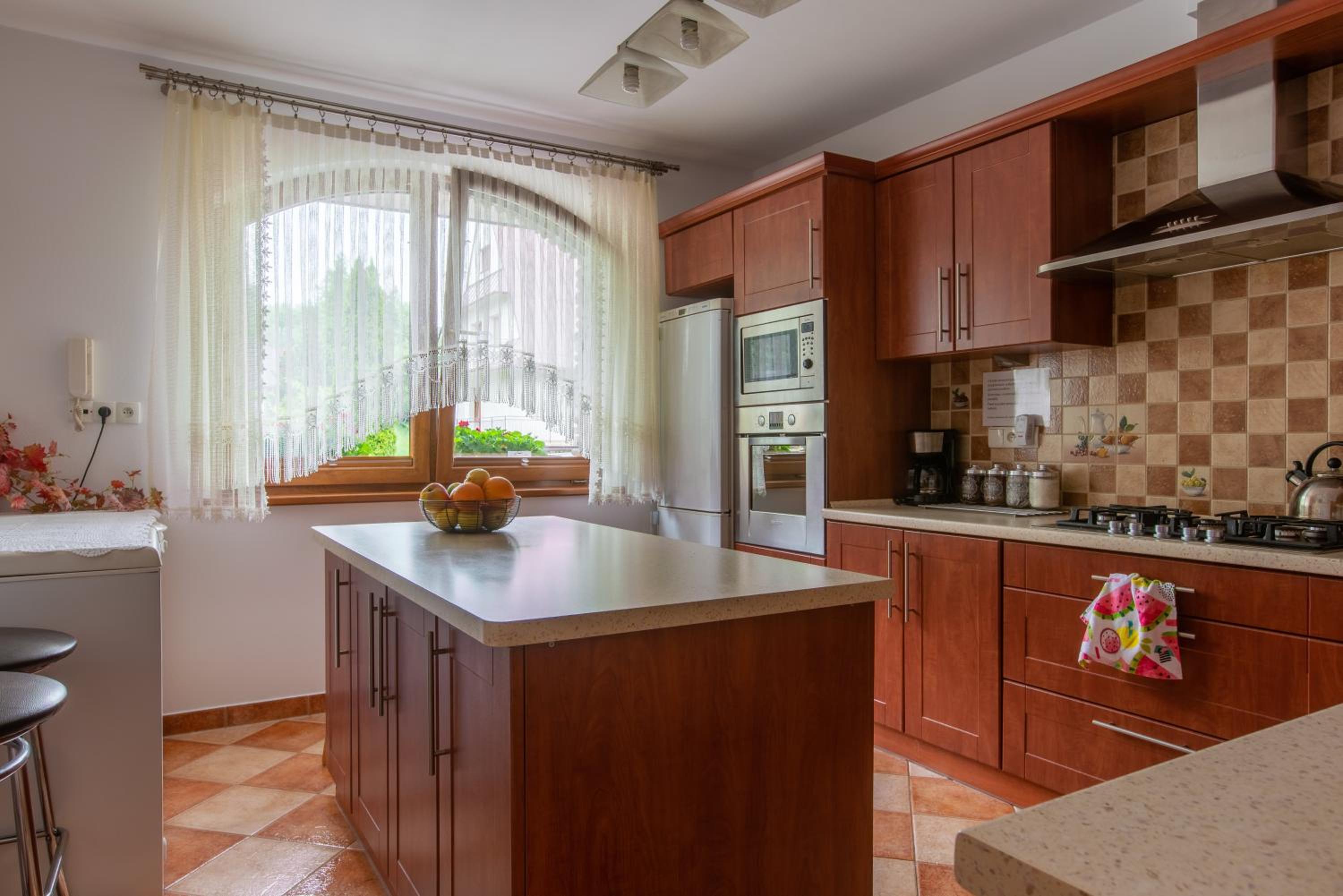 Photo 33