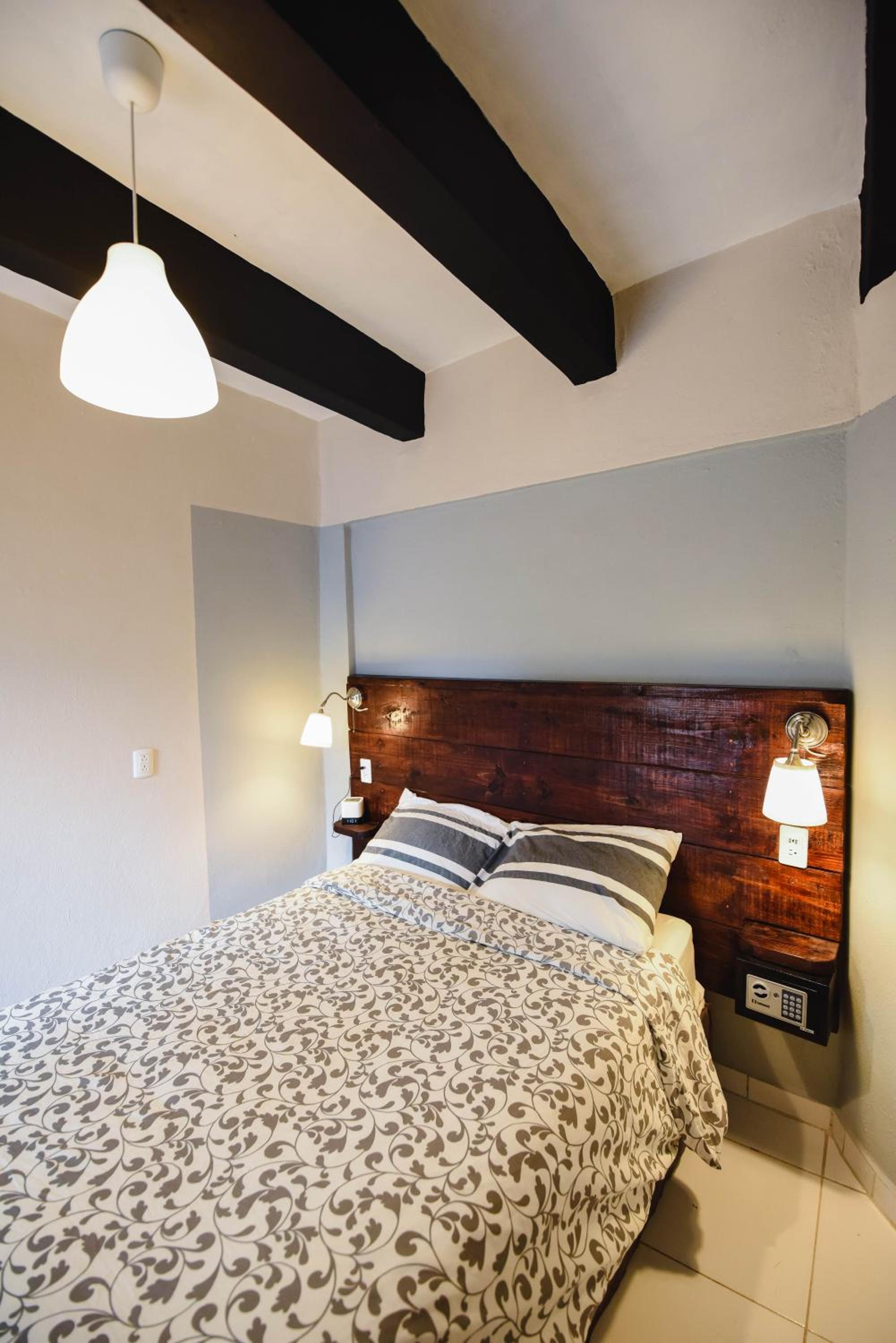 Island Life Hostel