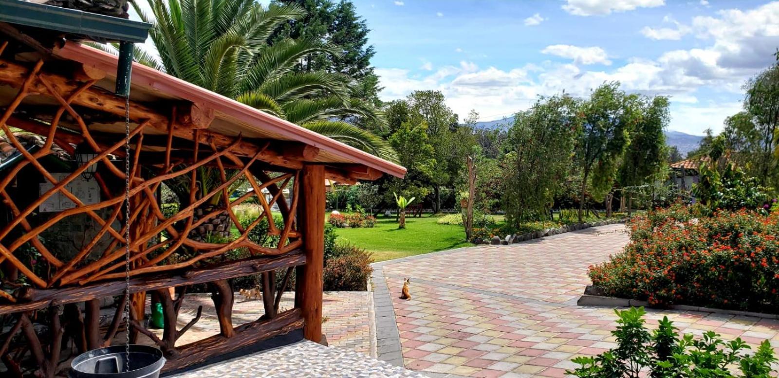 Zaysant Ecolodge