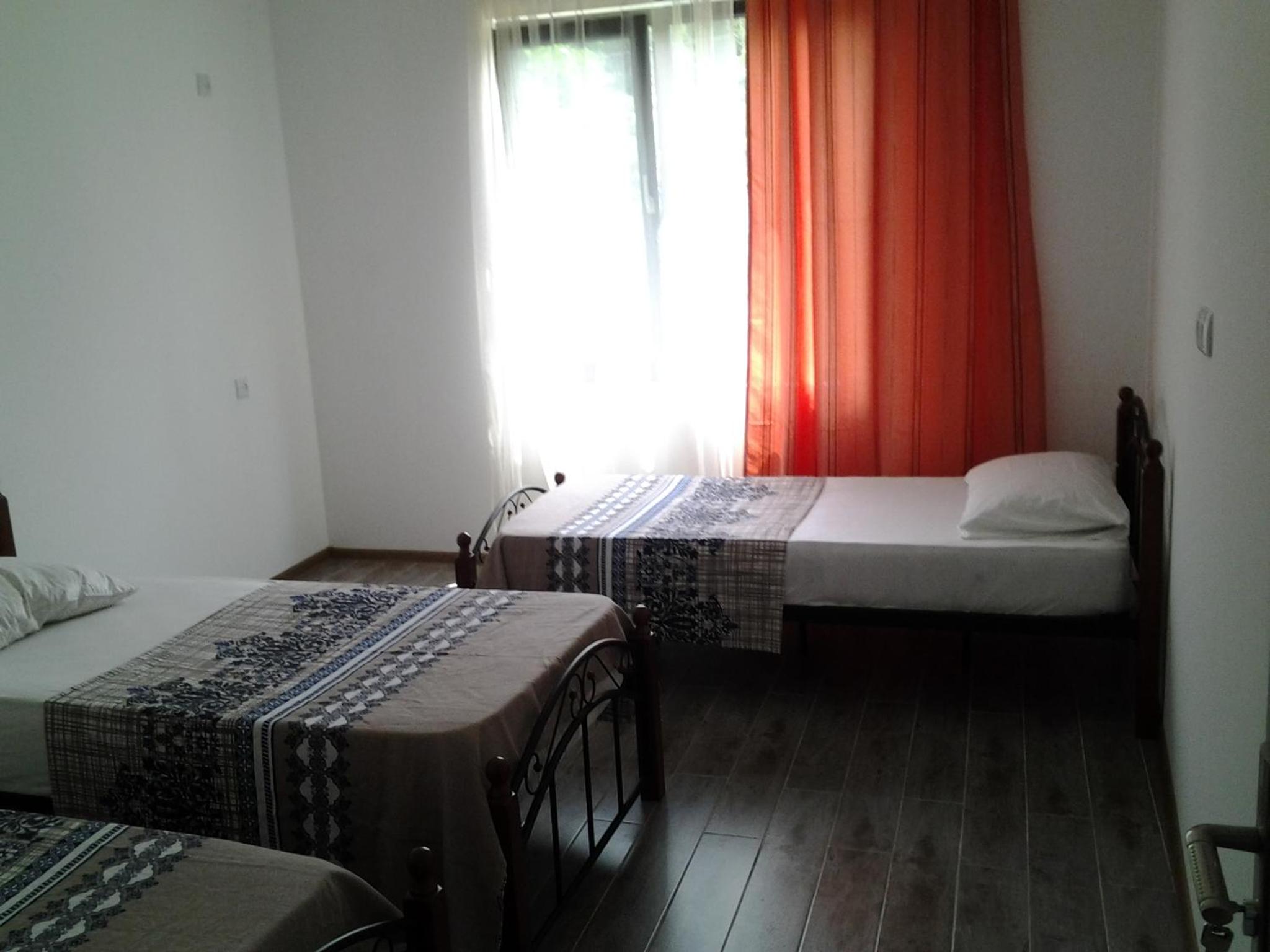 Gugu House