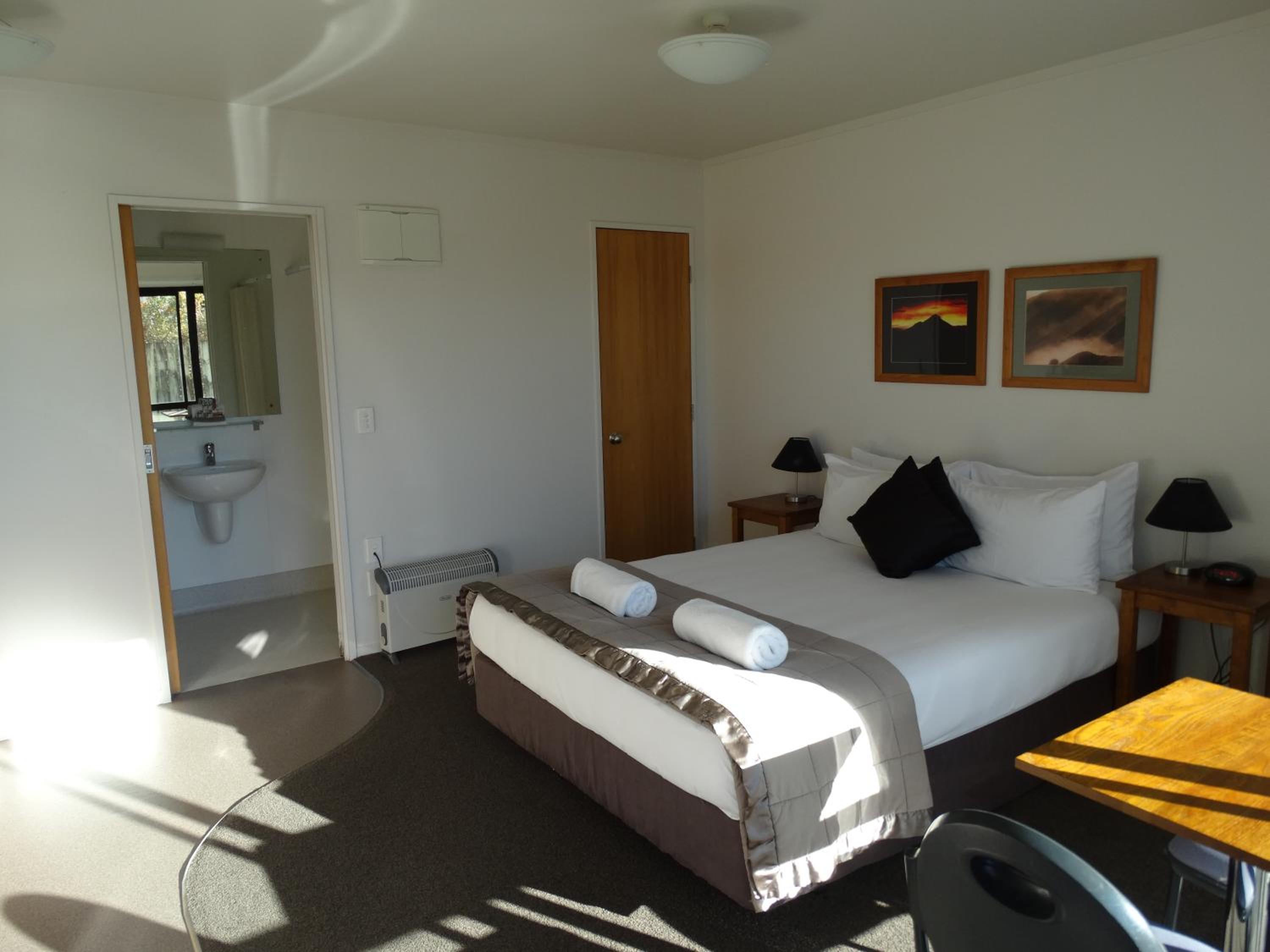 Alpine Glacier Motel