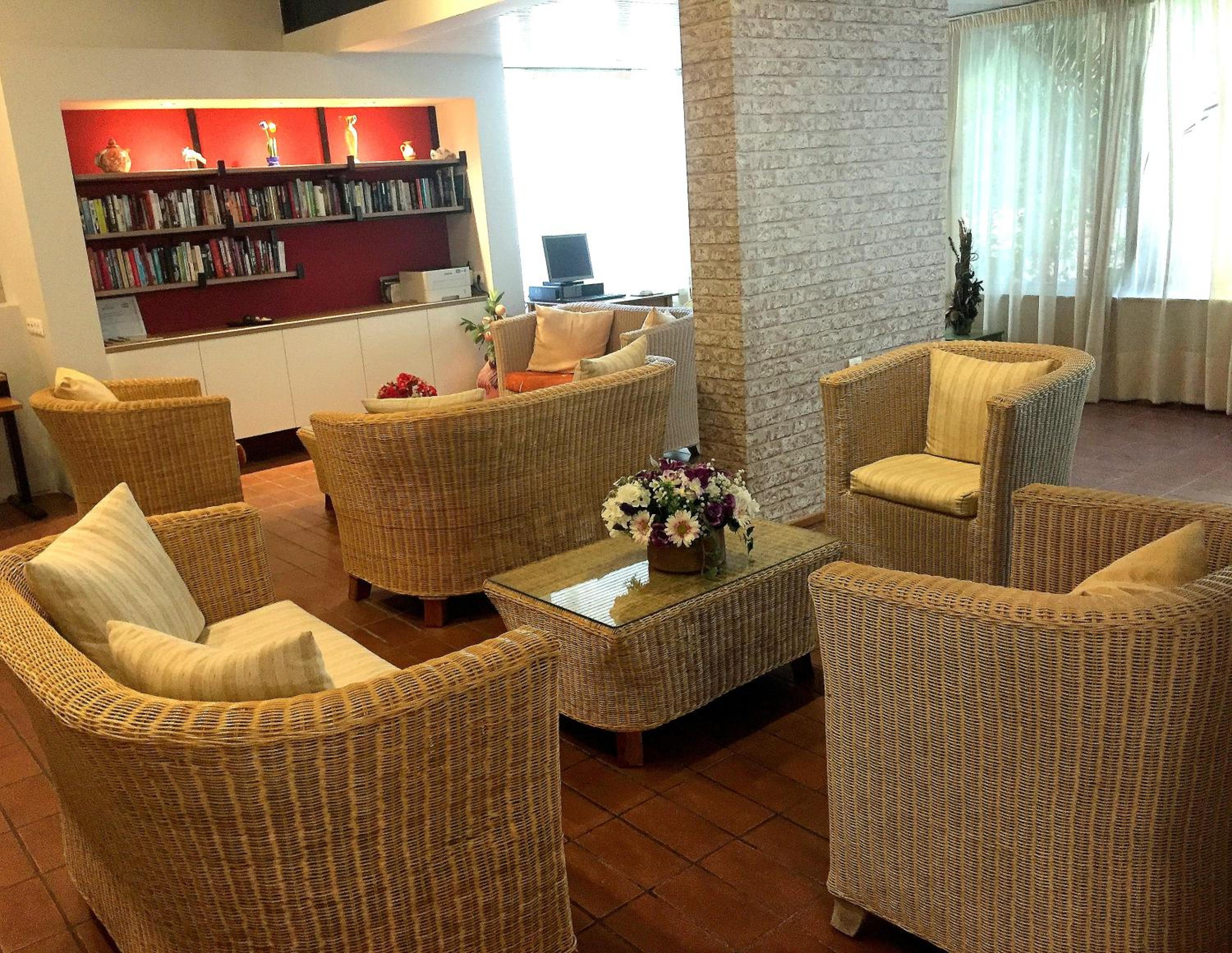 Caravel Hotel Apartments