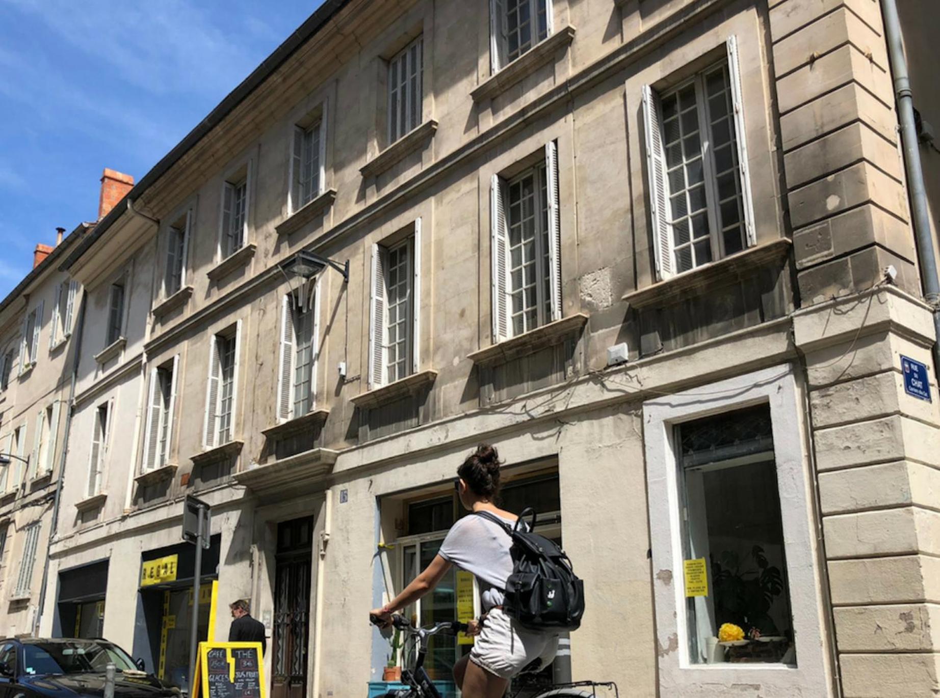 LE PETIT AVIGNONNAIS - APHRODITE - INTRAMUROS - CENTER -