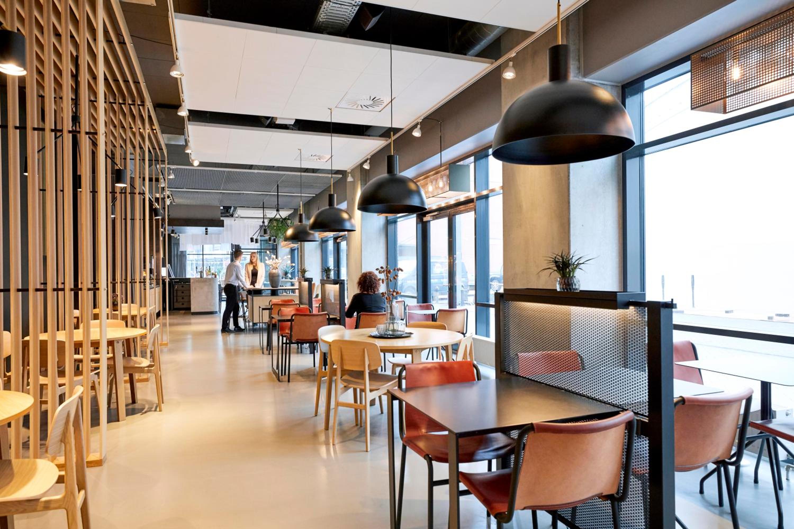 Aalborg Vacations - Zleep Hotel Aalborg - Property Image 2