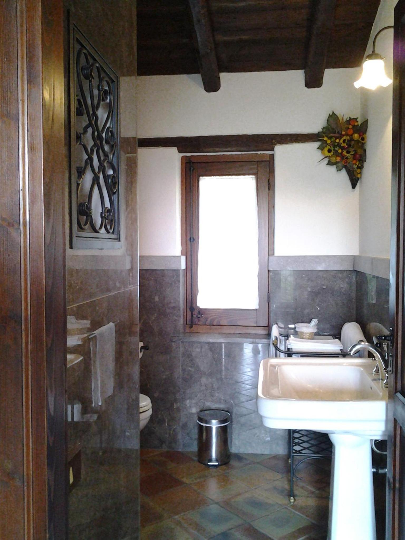 Photo 49