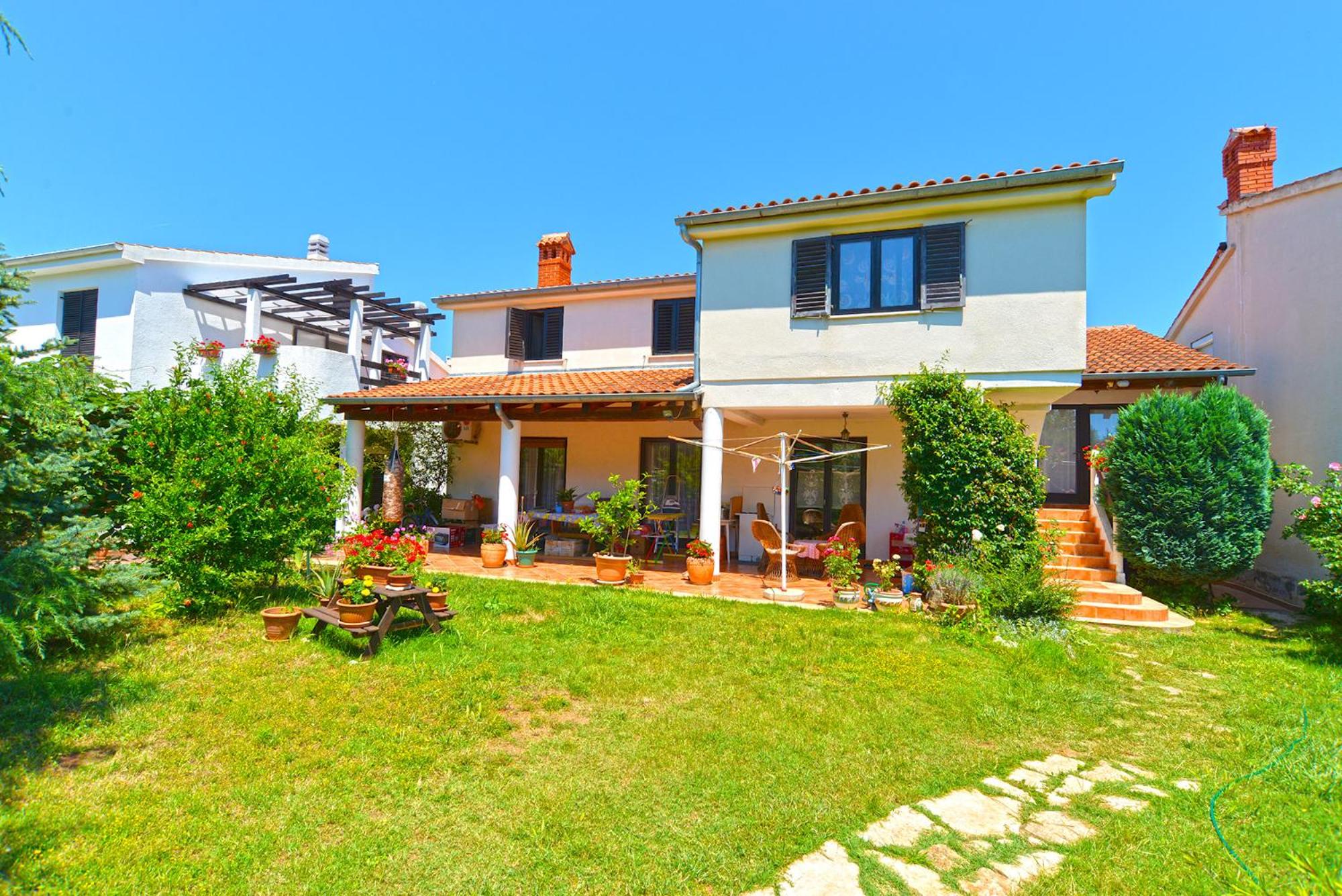 Apartment Sinisa 1925 view 5