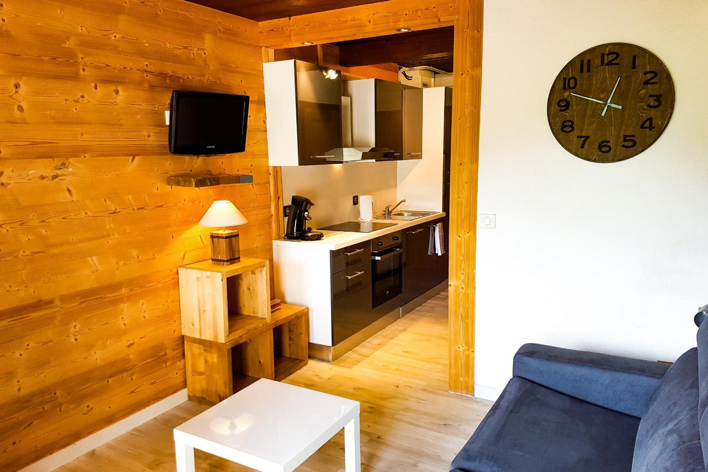 La Clusaz Vacations - Studio Panorama - Vue montagne et village, Centre la Clusaz - AravisTour - Property Image 4