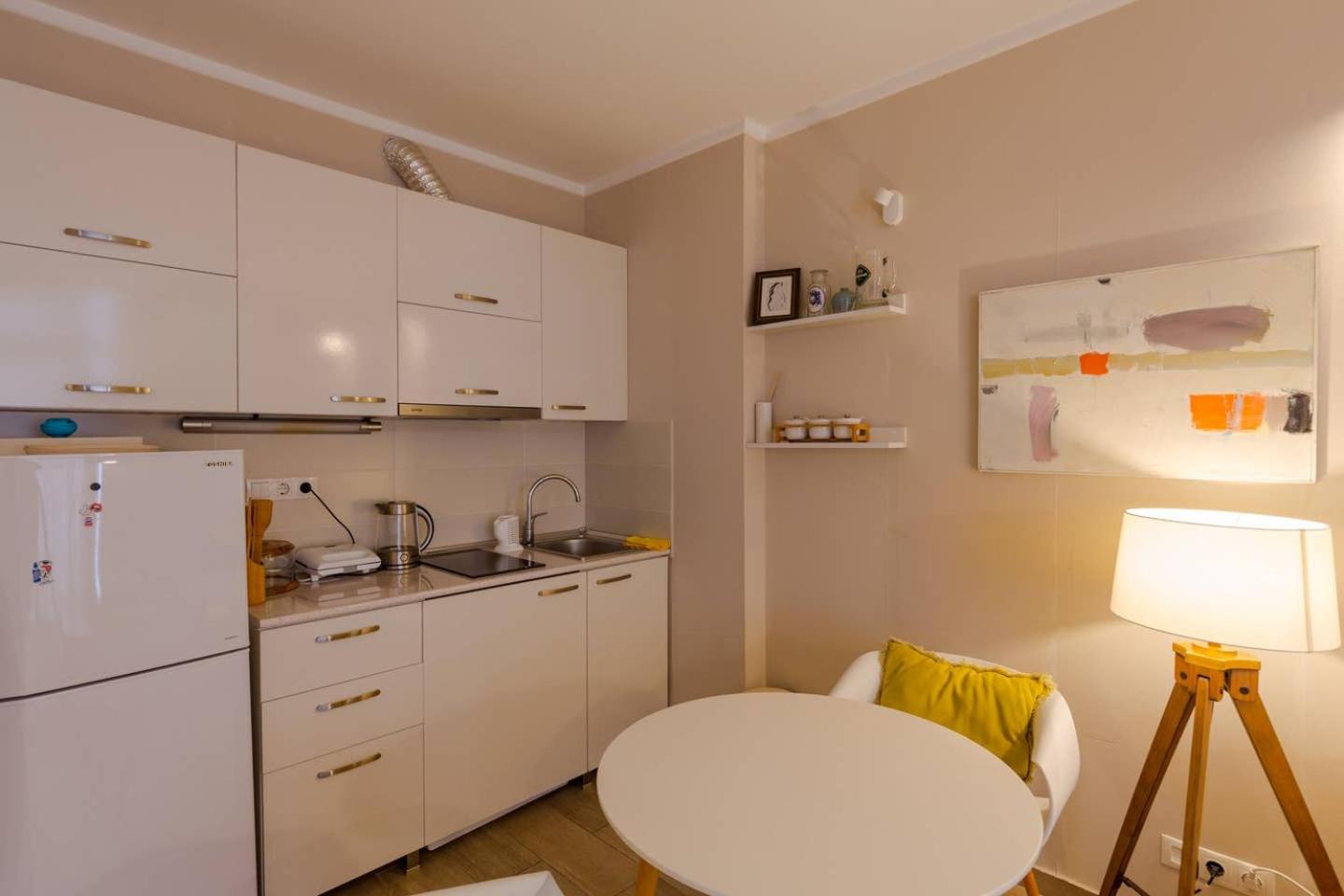 Wehost Apartment in Orbi tower view 2