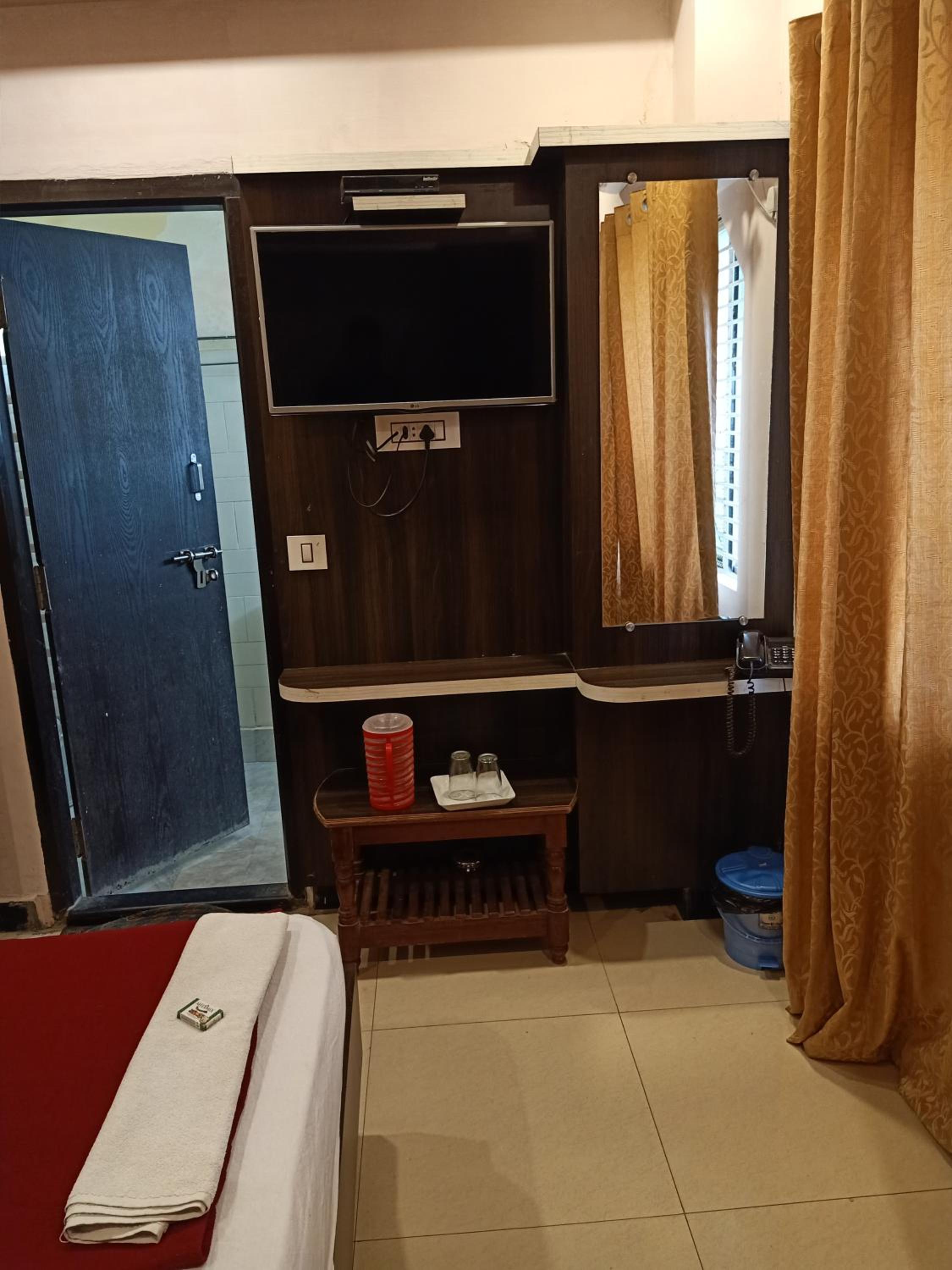 hotel sangeeth lodging view 2