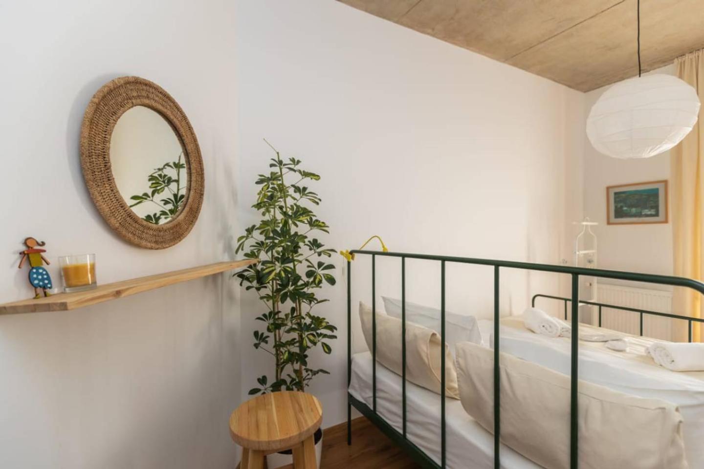 Wehost Apartment Close to Agmashenebeli view 2