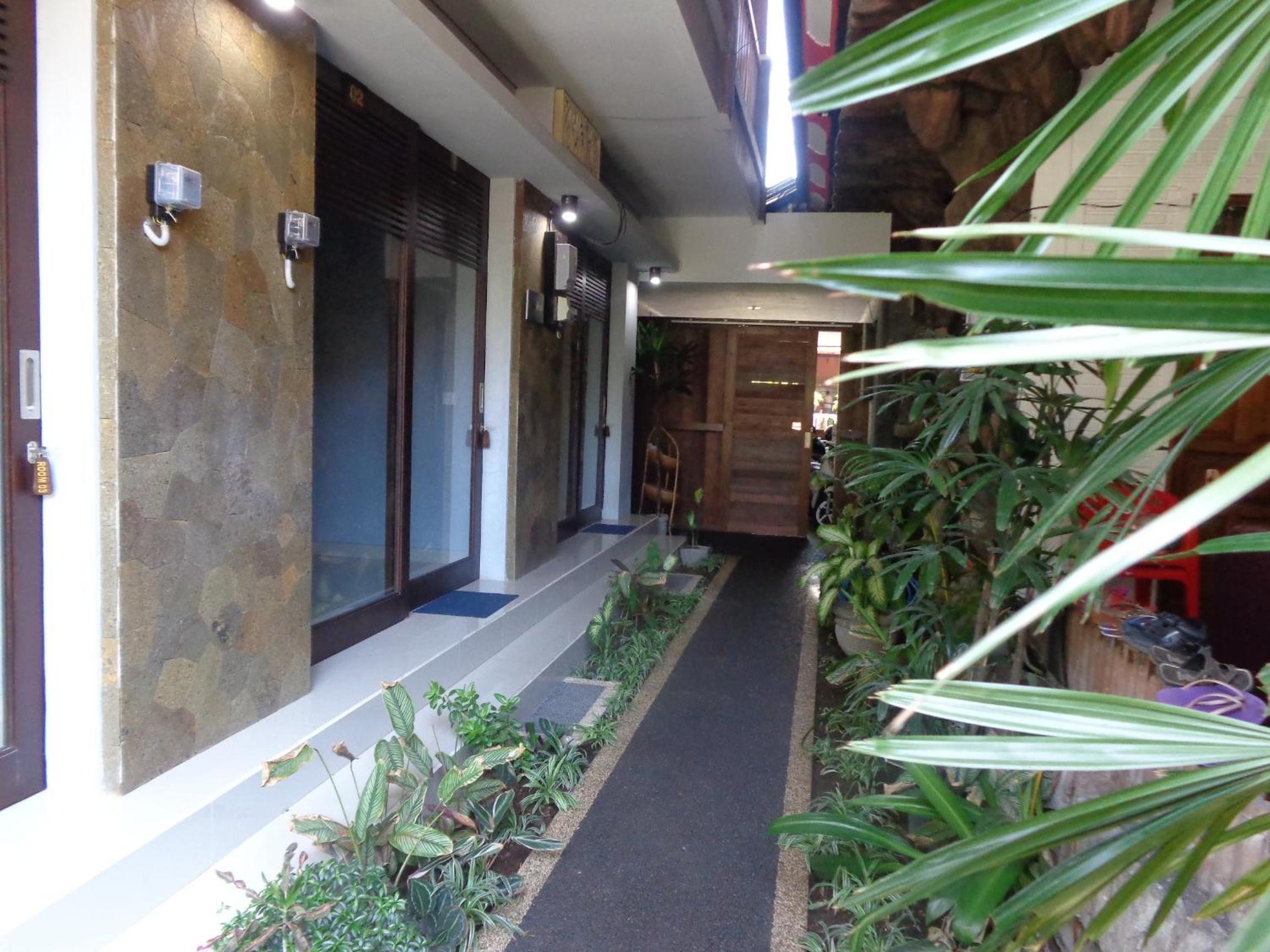 Hotel Radha Homestay - Image 1