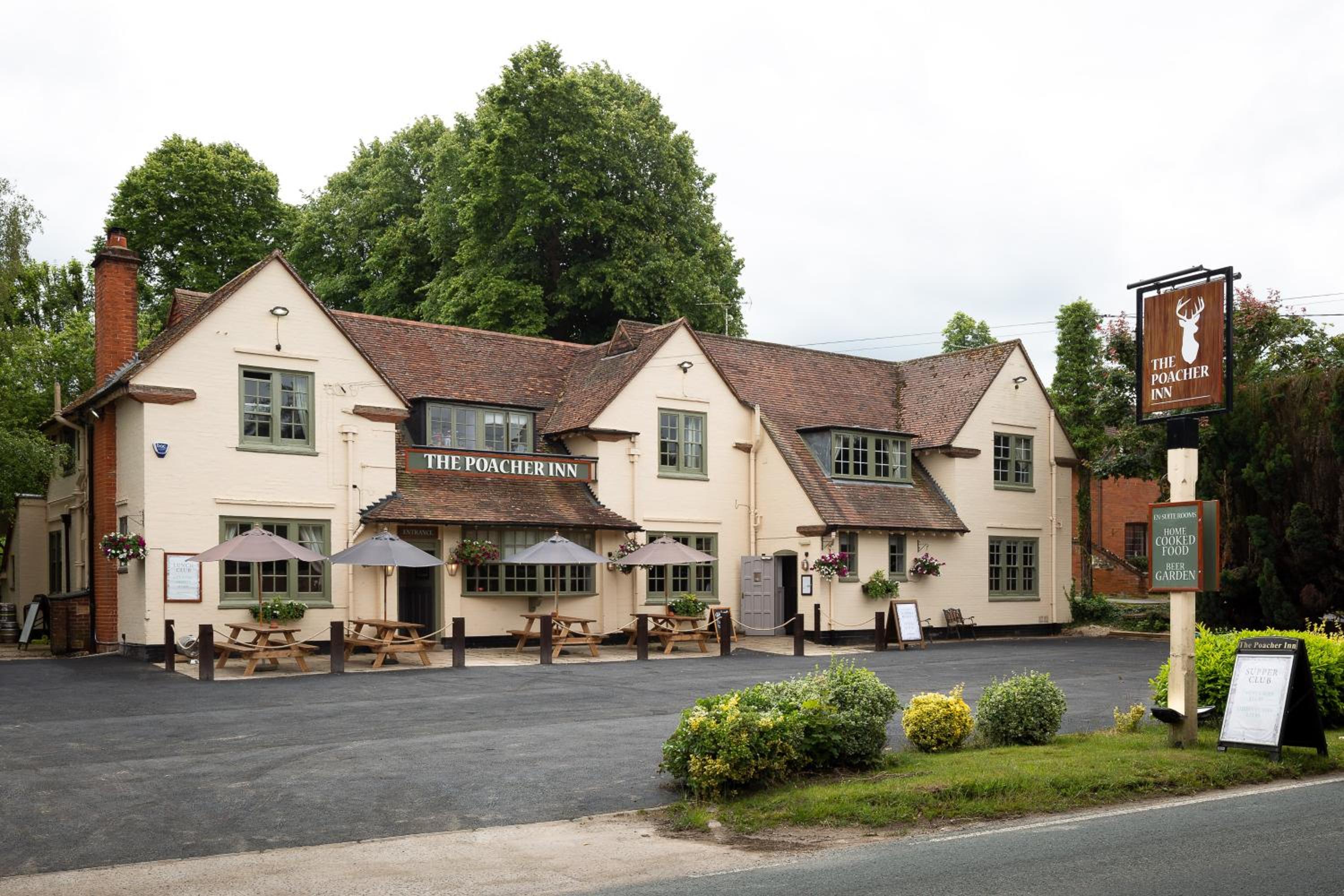 Hook Vacations - The Poacher Inn - Property Image 1
